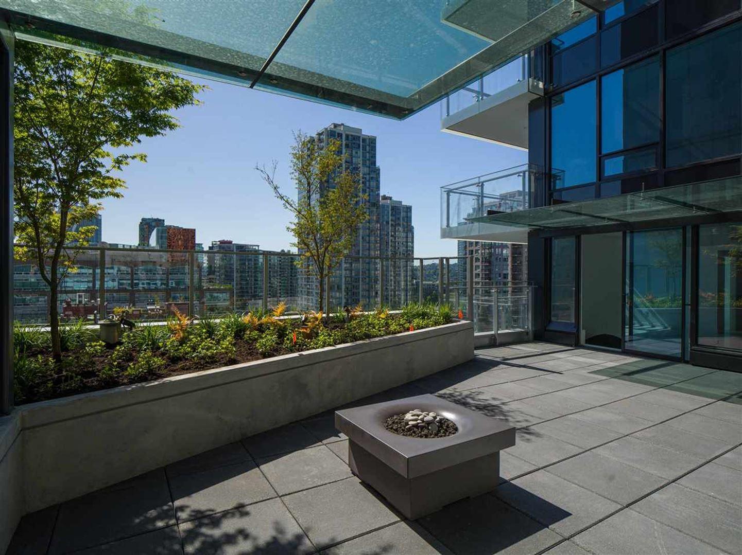 The Smithe Condos