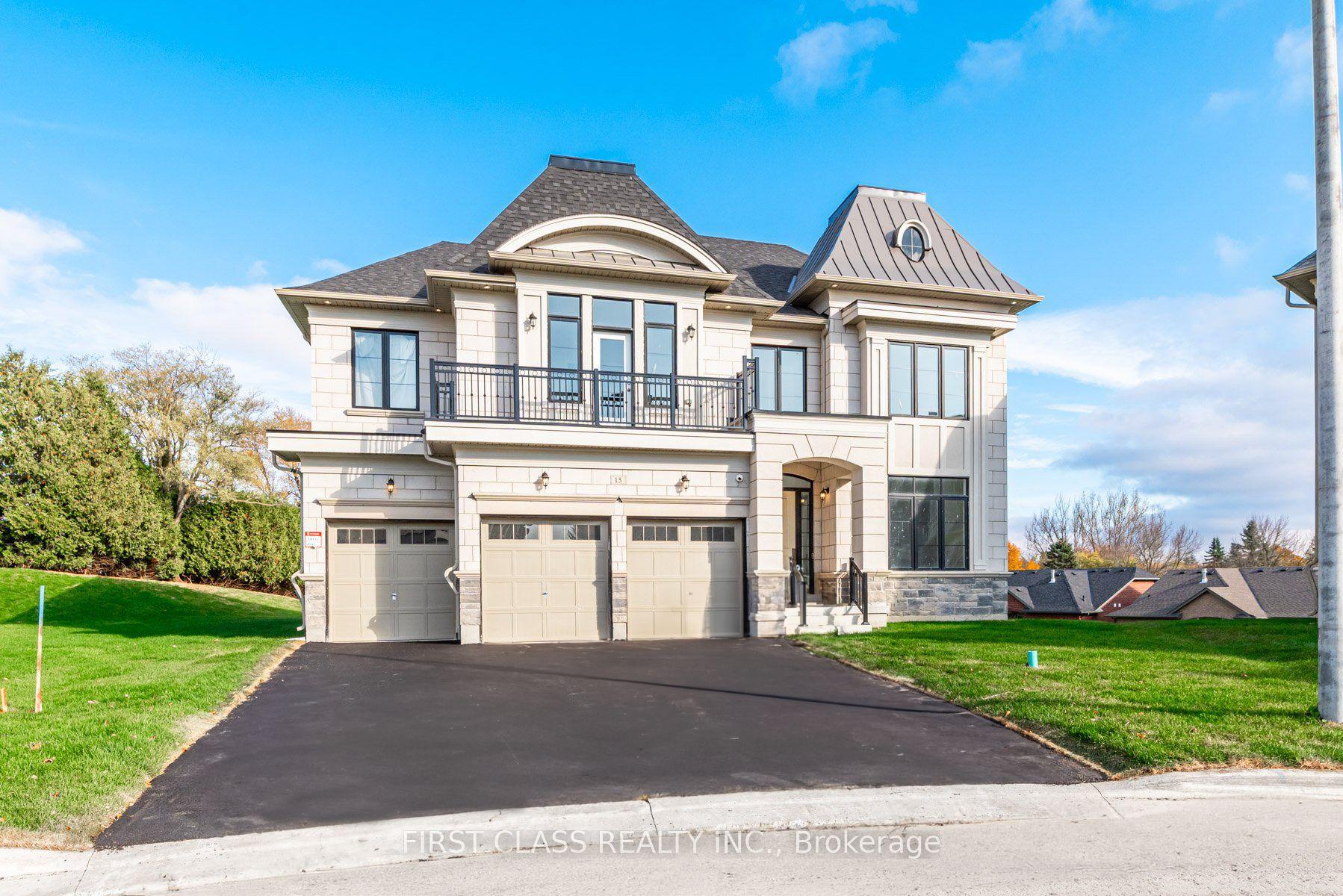 15 Kenneth Campbell Court, Aurora, ON L4G 5Z4