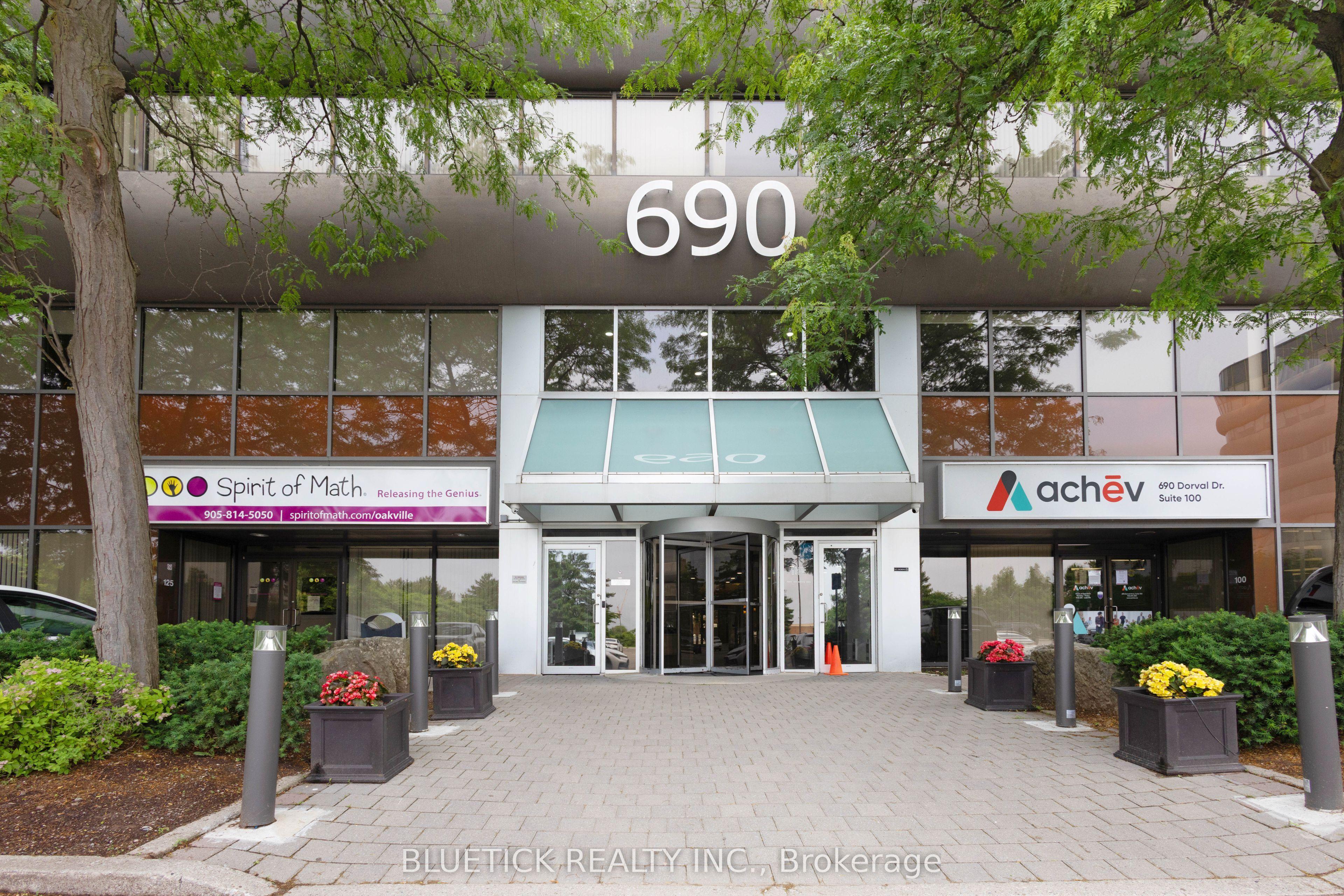 690 Dorval Drive 500, Oakville, ON L6K 3V7