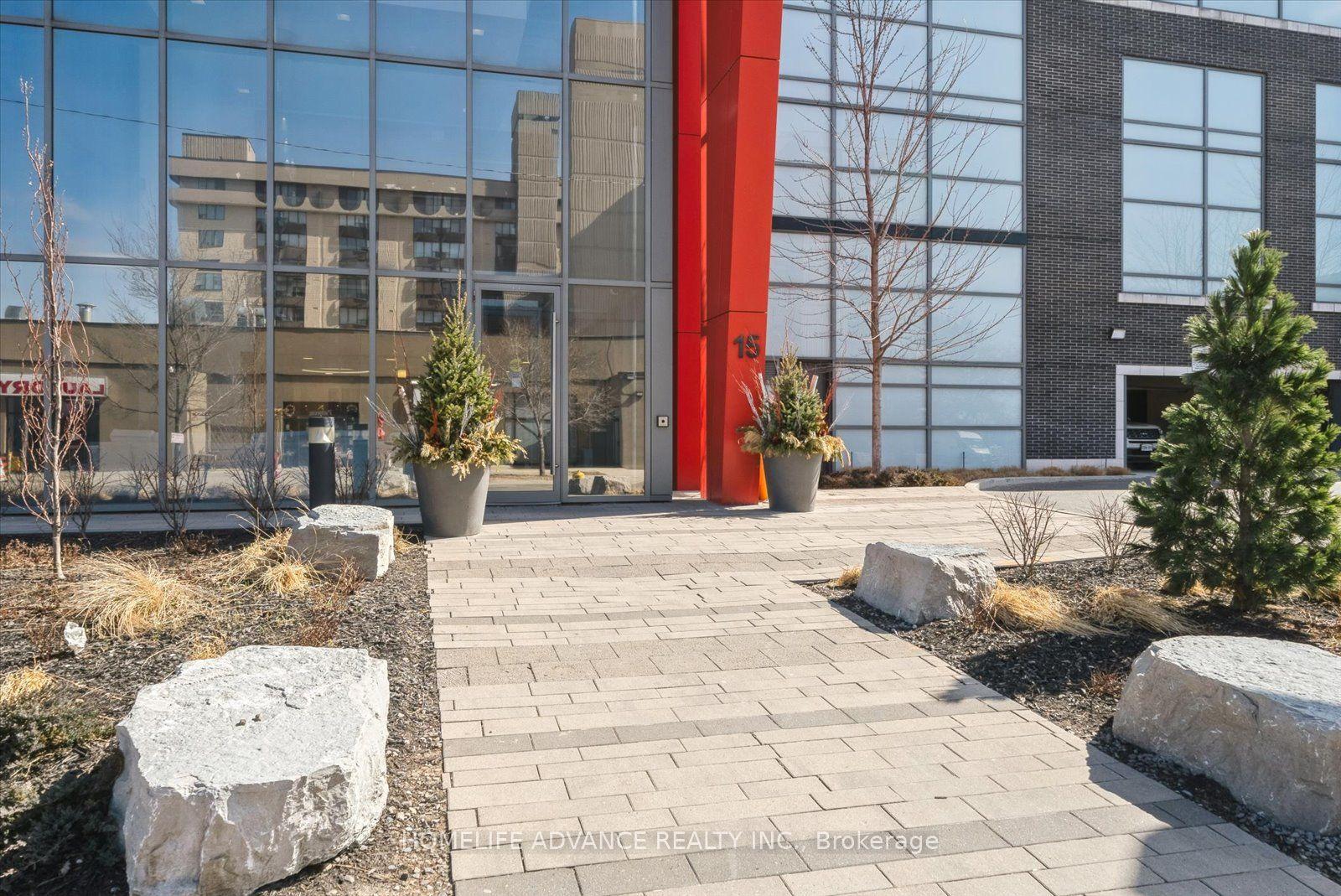 15 James Finlay Way 1117, Toronto, ON M3M 0B3