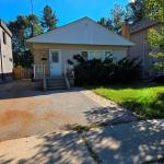 8 Northampton Drive, Toronto, ON M9B 4S6