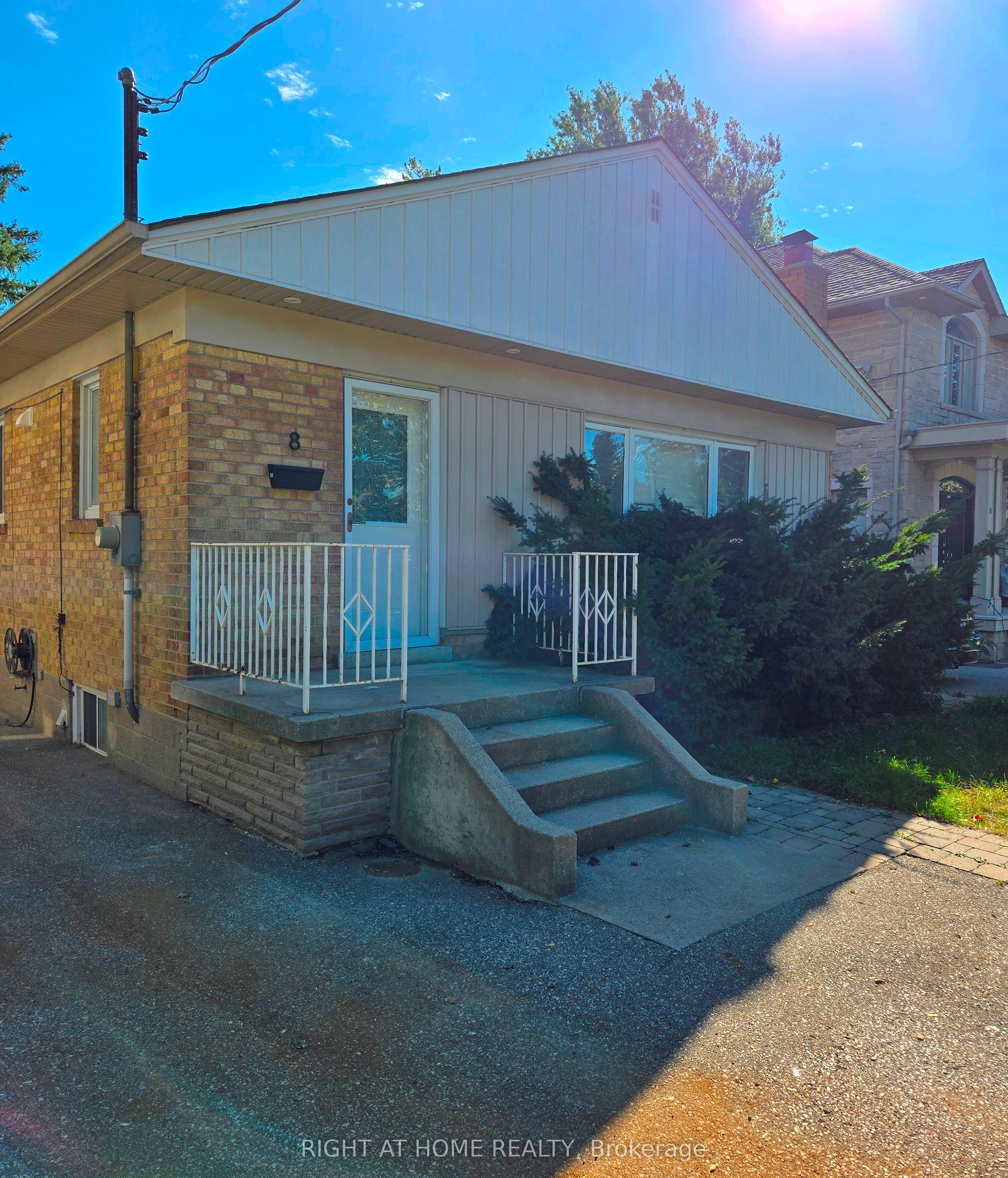 8 Northampton Drive, Toronto, ON M9B 4S6