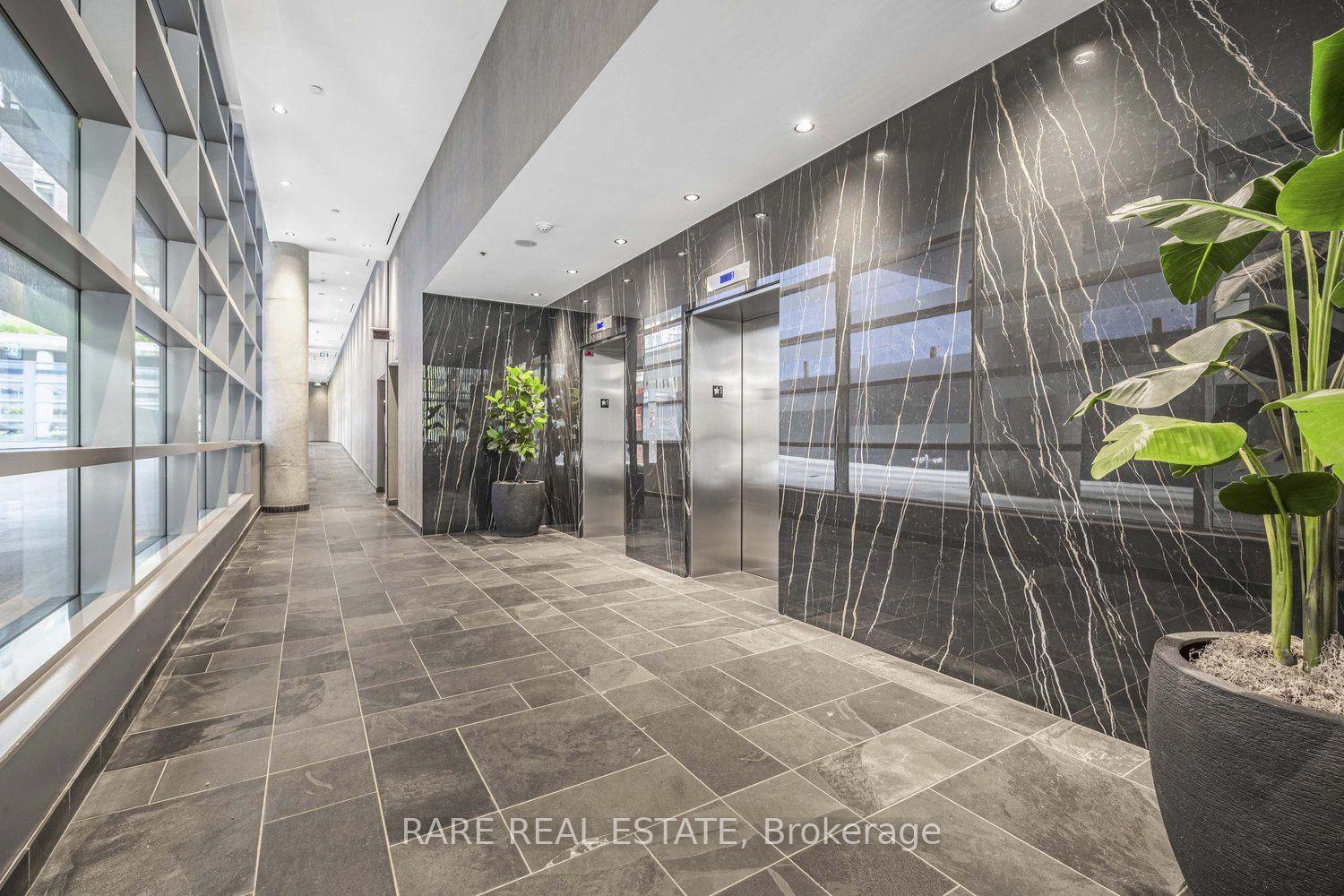 650 King Street W 701, Toronto, ON M5V 1M7