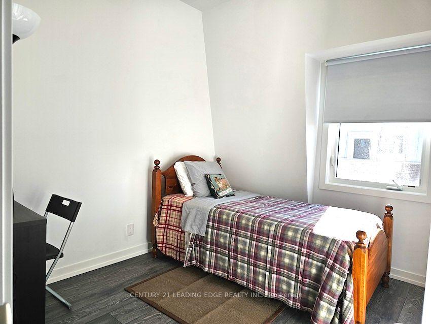 10 Spruce Pines Crescent Room2, Toronto, ON M4A 1C5