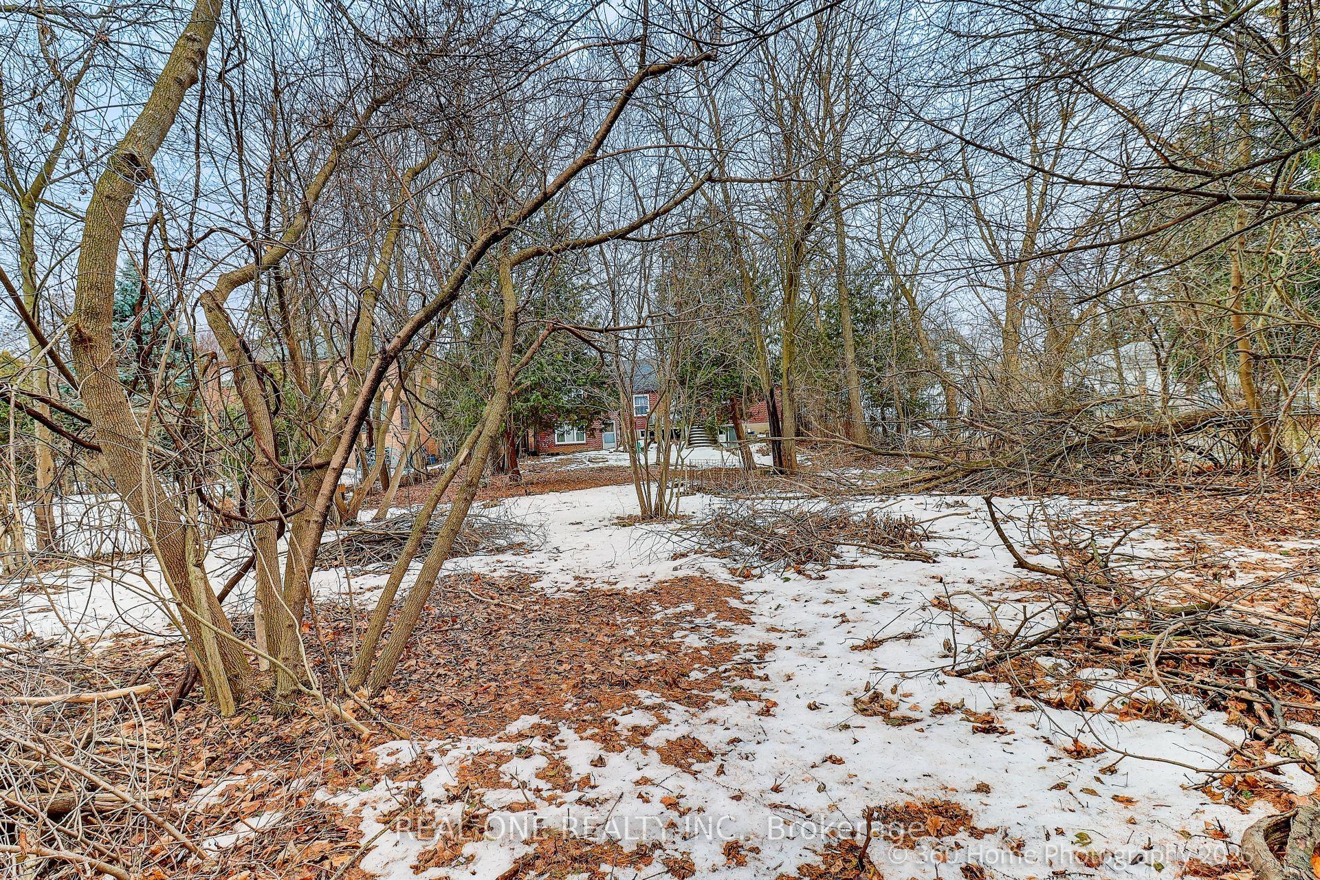 212 Cummer Avenue, Toronto, ON M2M 2E7