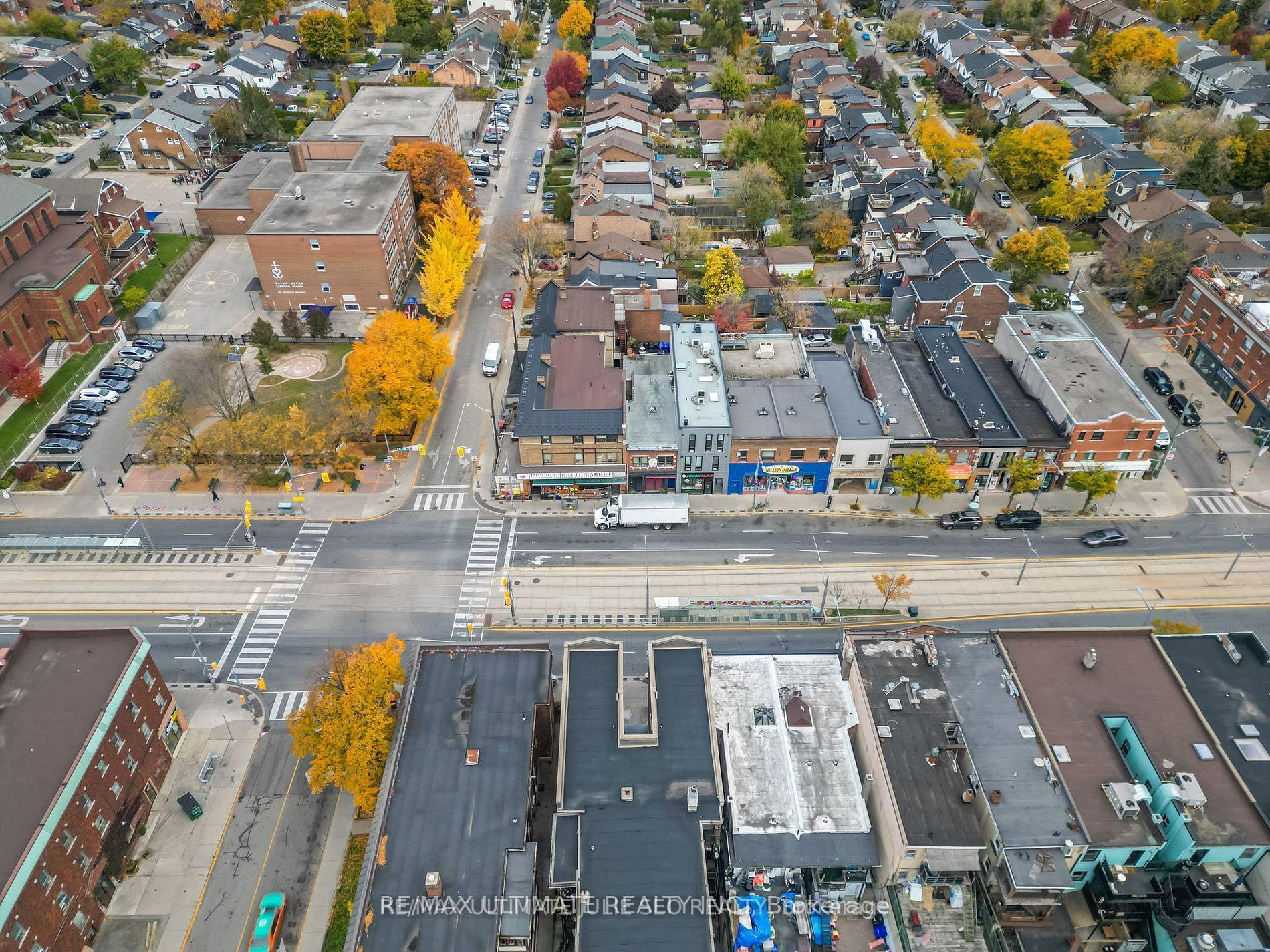 1108 St Clair Avenue W, Toronto, ON M6E 1A7