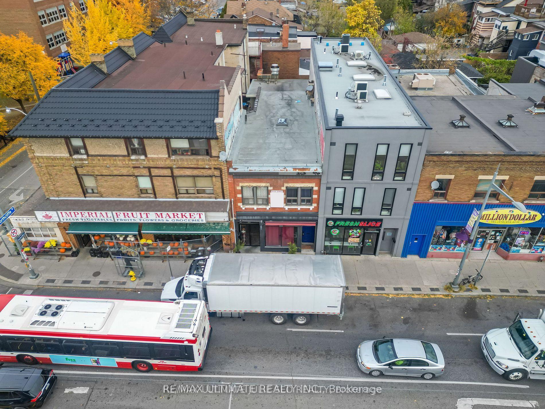 1108 St Clair Avenue W, Toronto, ON M6E 1A7