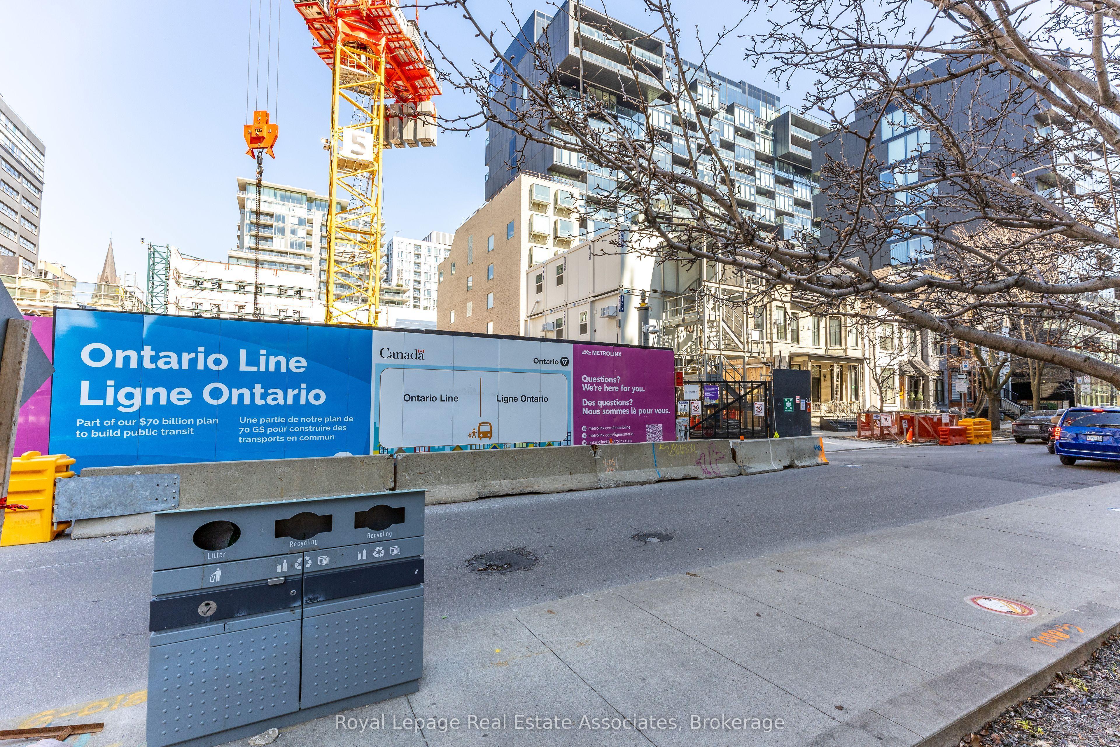 54 Stewart Street, Toronto, ON M5V 1H6