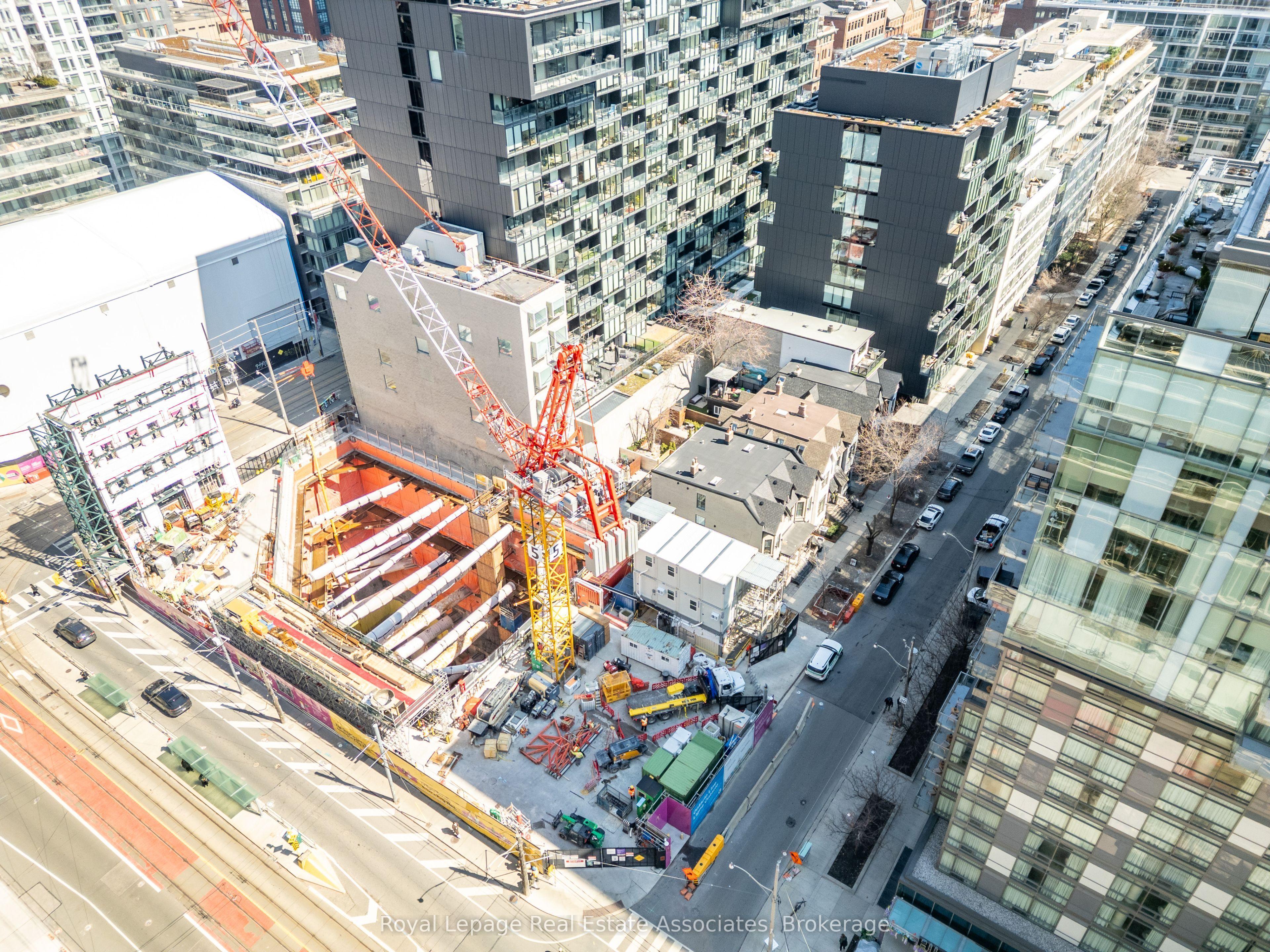 54 Stewart Street, Toronto, ON M5V 1H6