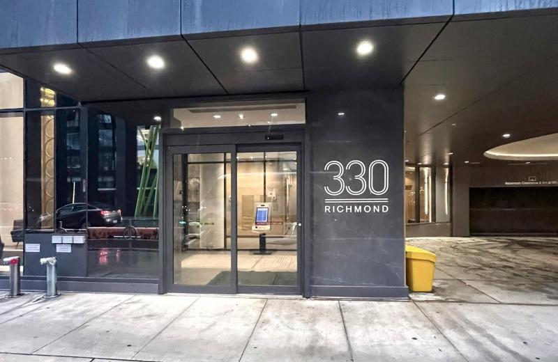 330 Richmond Street W Parking, Toronto, ON M5V 0M4