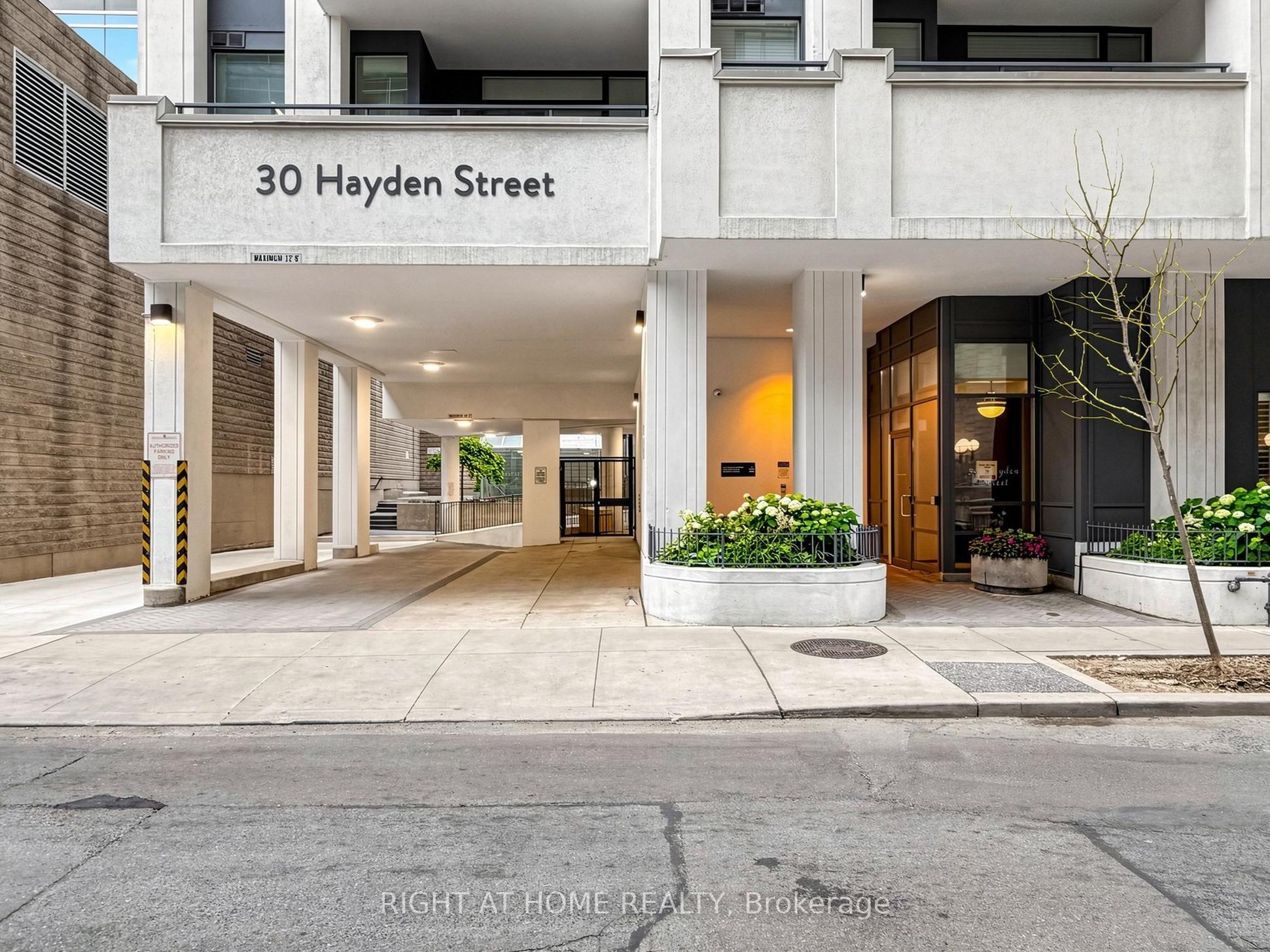 30 Hayden Street 404, Toronto, ON M4Y 3B8