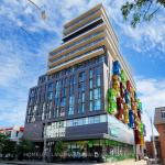 297 College Street 901, Toronto, ON M5T 1S2