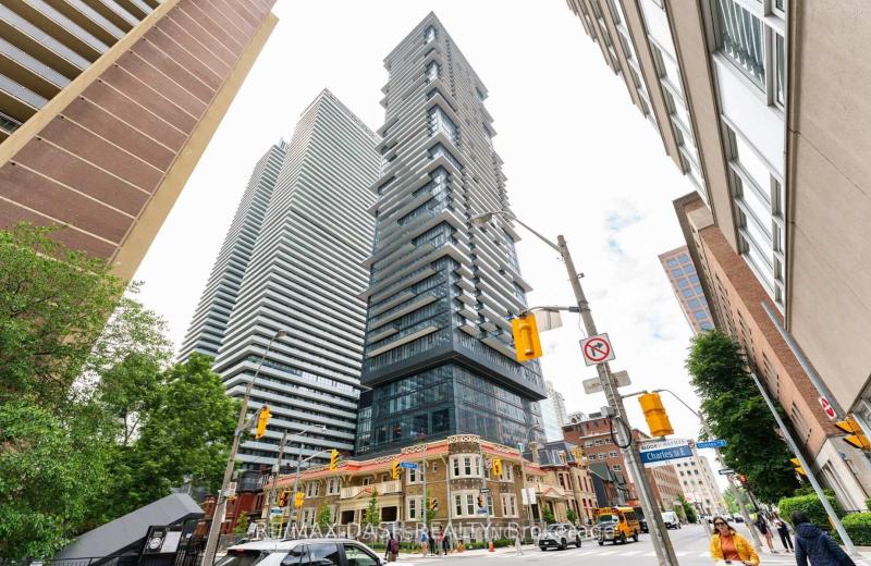 634 Church Street 3201, Toronto, ON M4Y 0G9