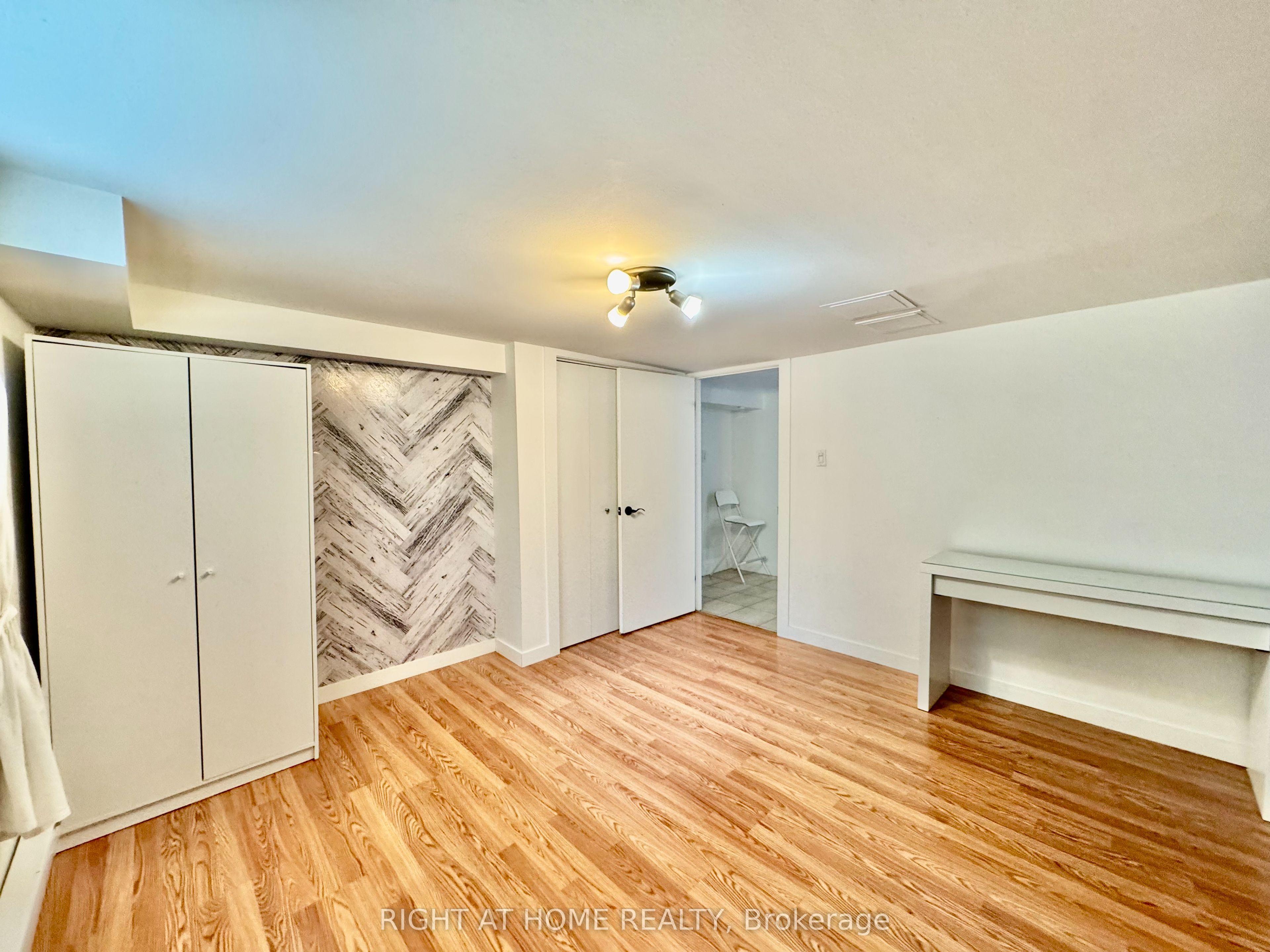1196 Avenue Road Lower Apartment, Toronto, ON M5N 2G1