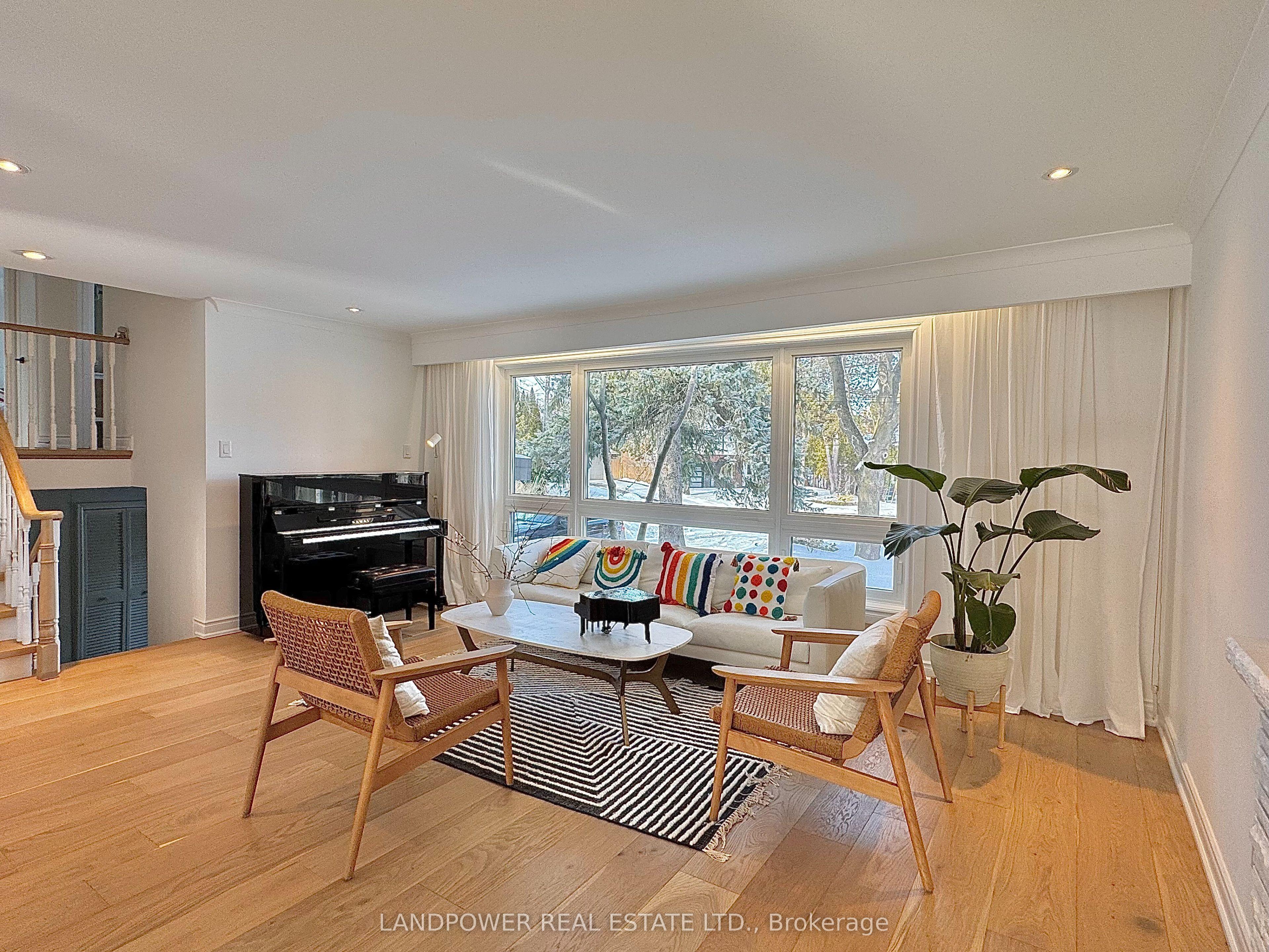 9 Alderdale Court, Toronto, ON M3B 2H8