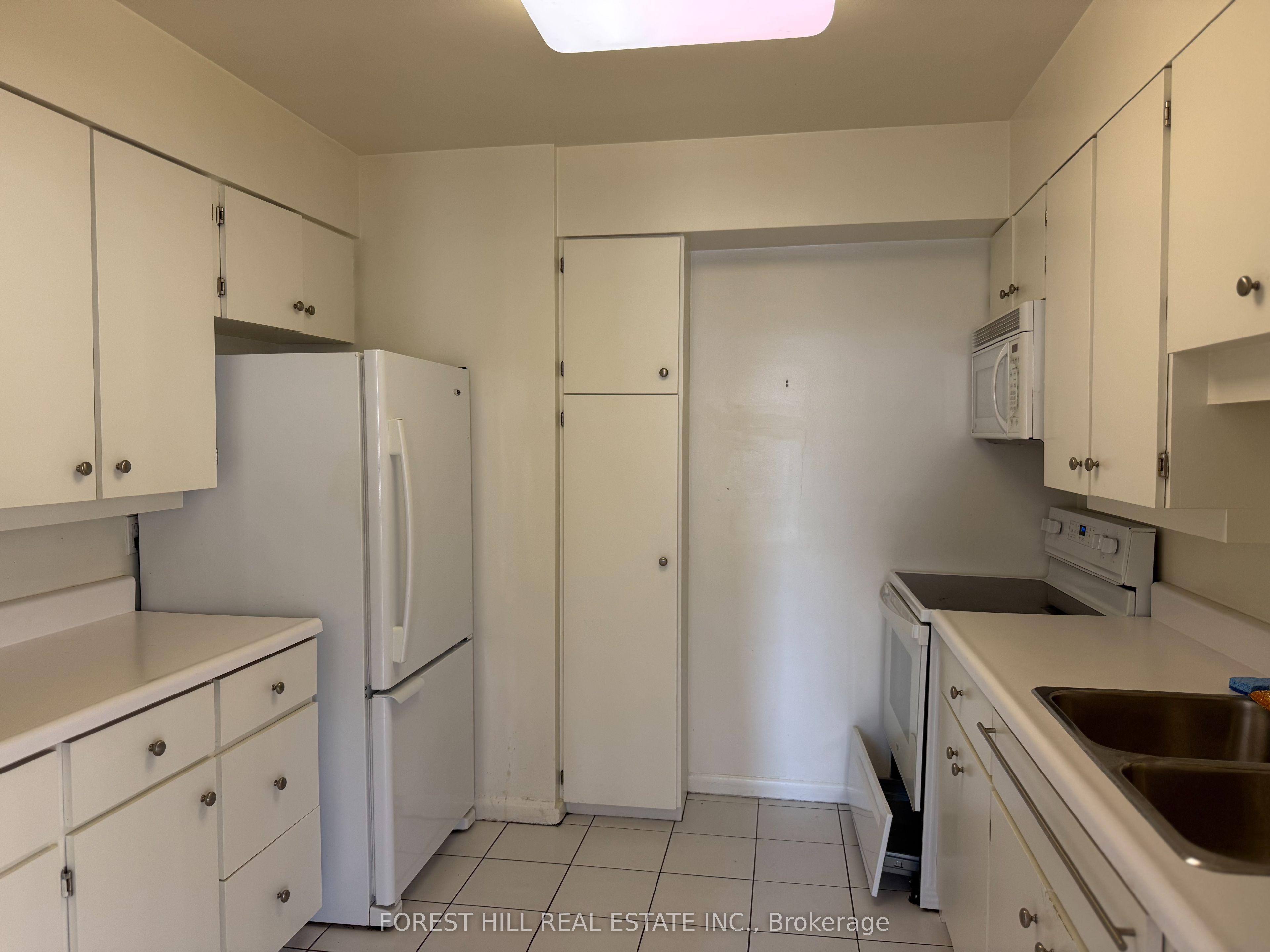 500 Avenue Road 405, Toronto, ON M4V 2J6