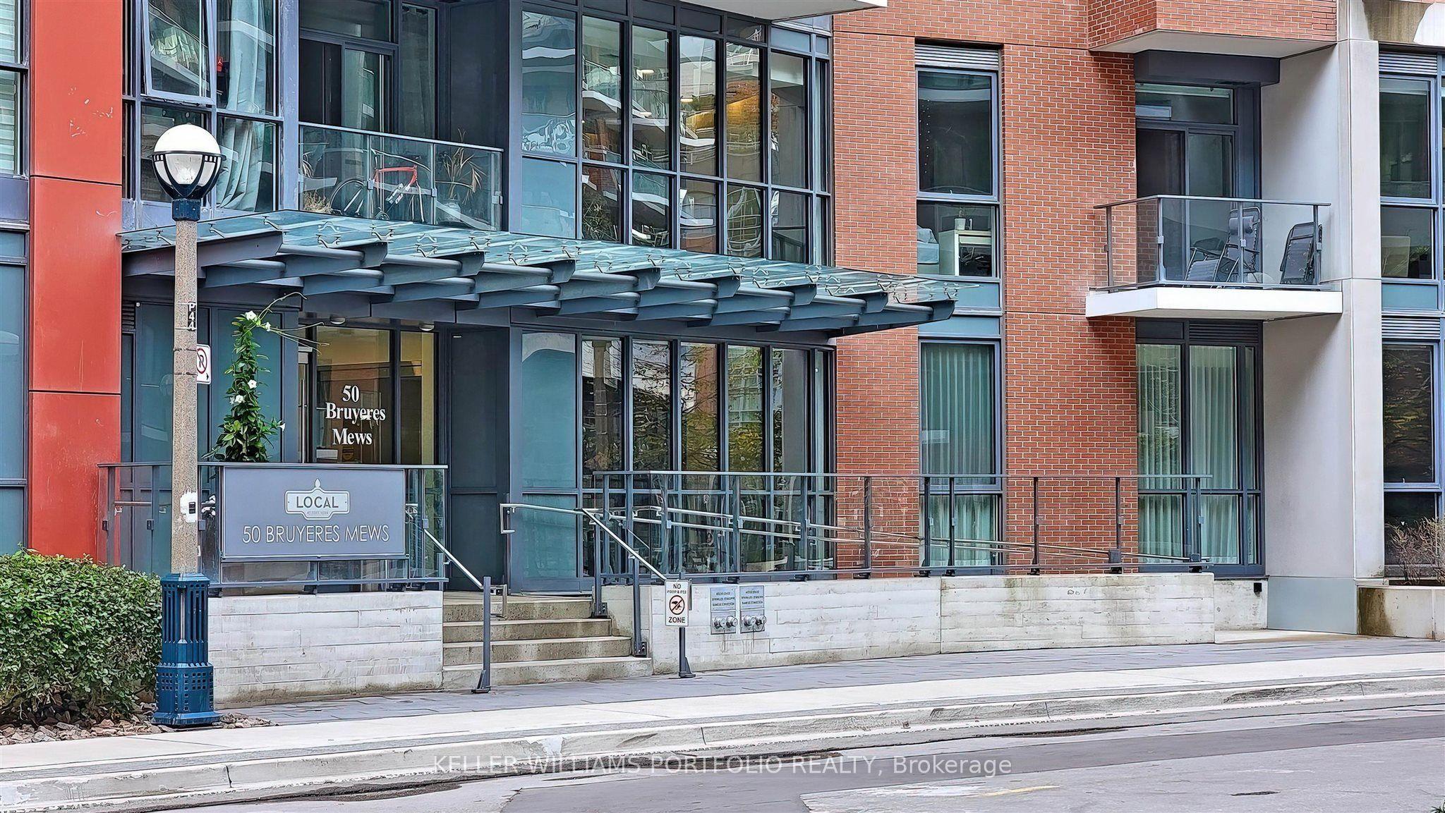 50 Bruyeres Mews 1009, Toronto, ON M5V 0H8