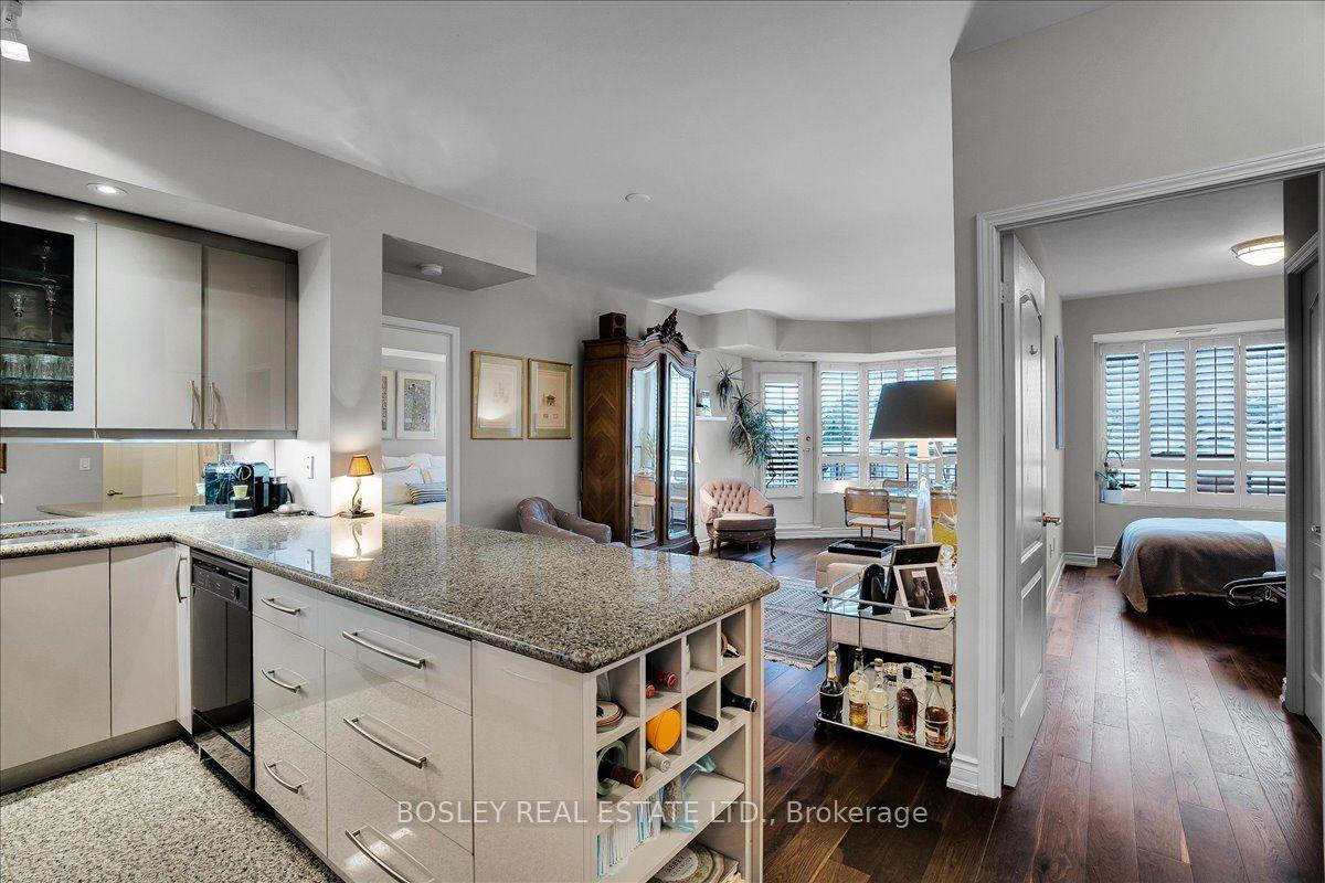 77 McMurrich Street 306, Toronto, ON M5R 3V3