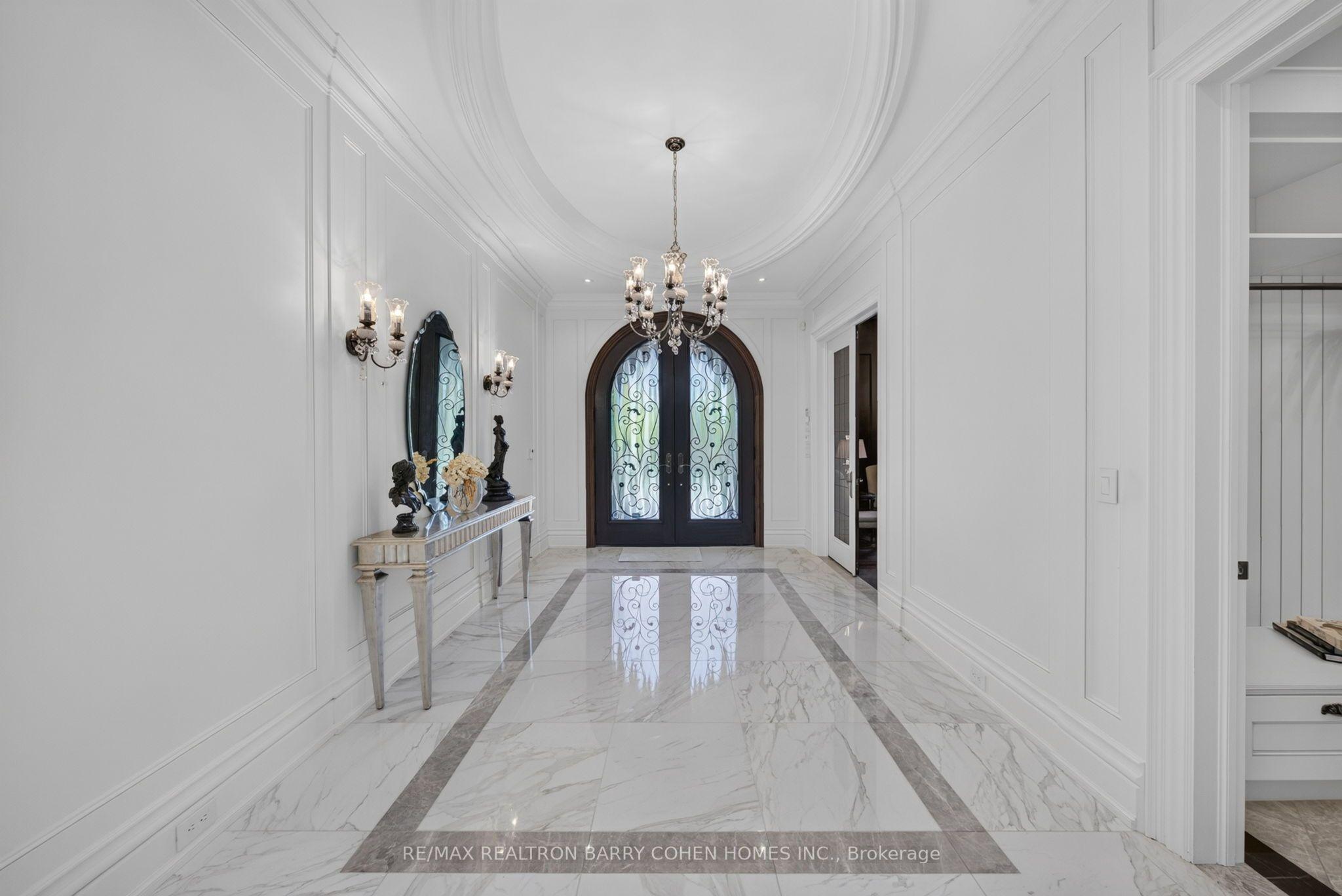 101 Forest Heights Boulevard, Toronto, ON M2L 2K7