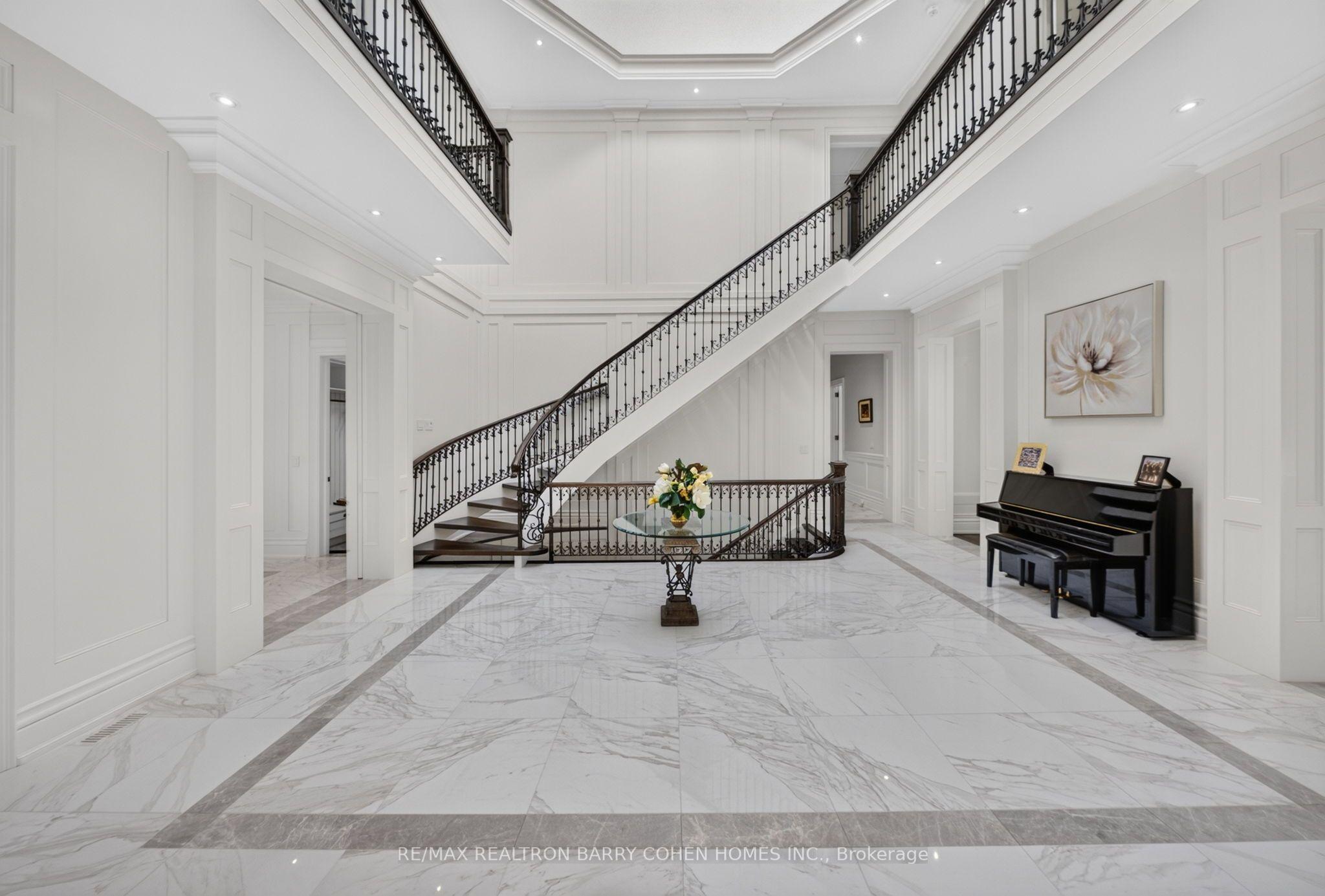 101 Forest Heights Boulevard, Toronto, ON M2L 2K7