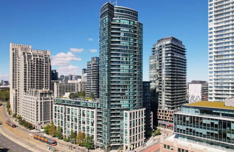 600 fleet Street Parking P1-09, Toronto, ON M5V 1B7