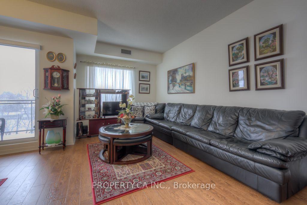 778 Sheppard Avenue W 301, Toronto, ON M3H 6B7