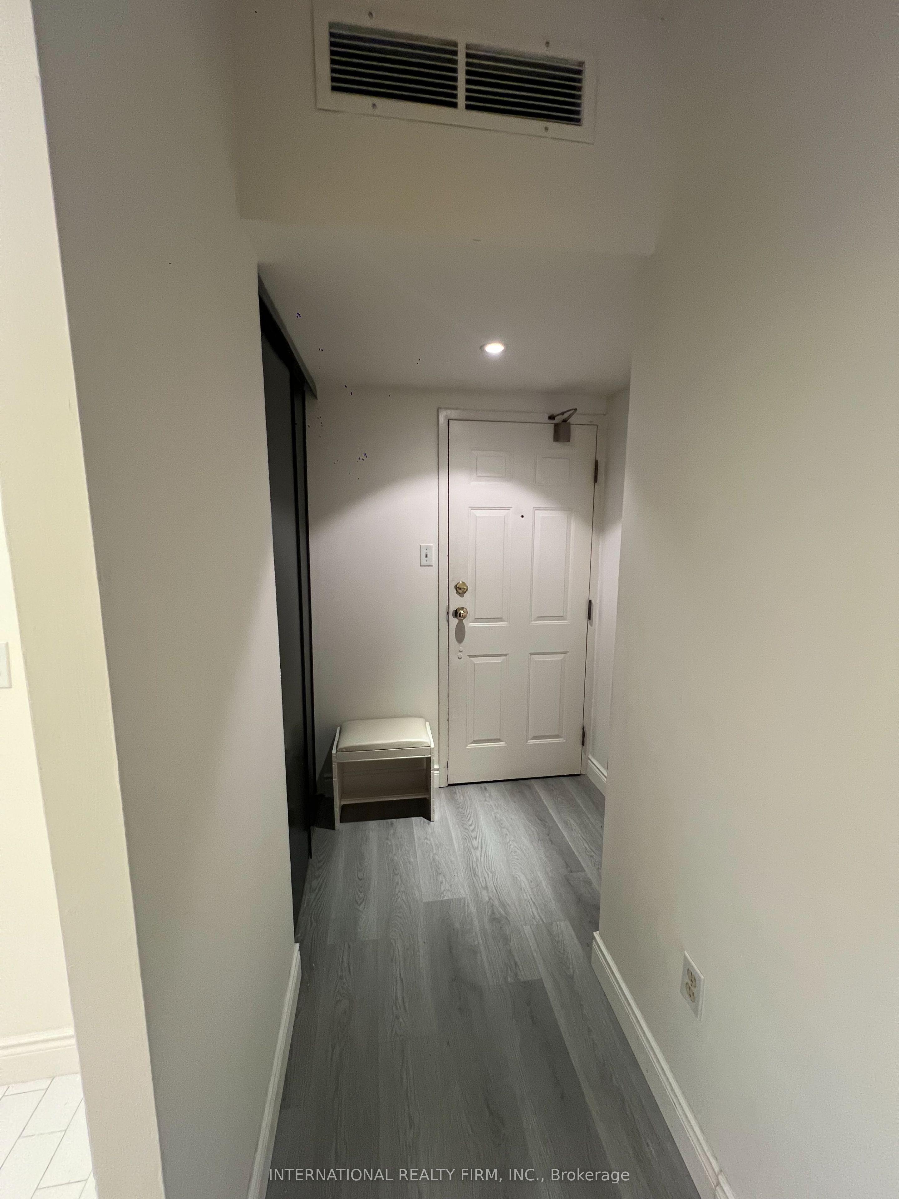 65 Scadding Avenue PH5, Toronto, ON M5A 4L1