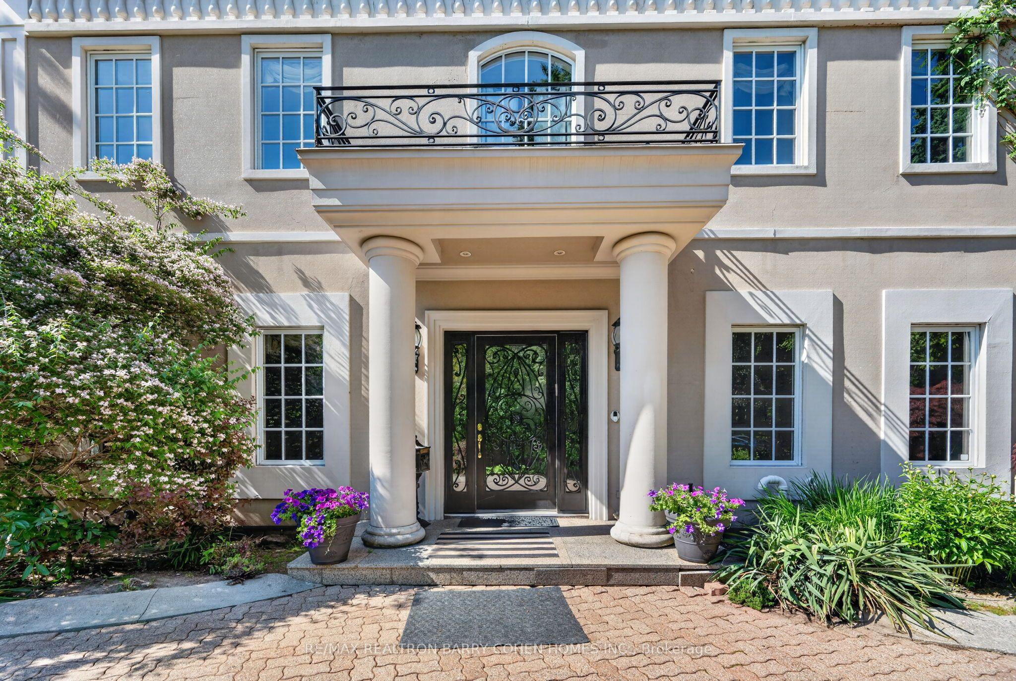 21 Fifeshire Road, Toronto, ON M2L 2G4
