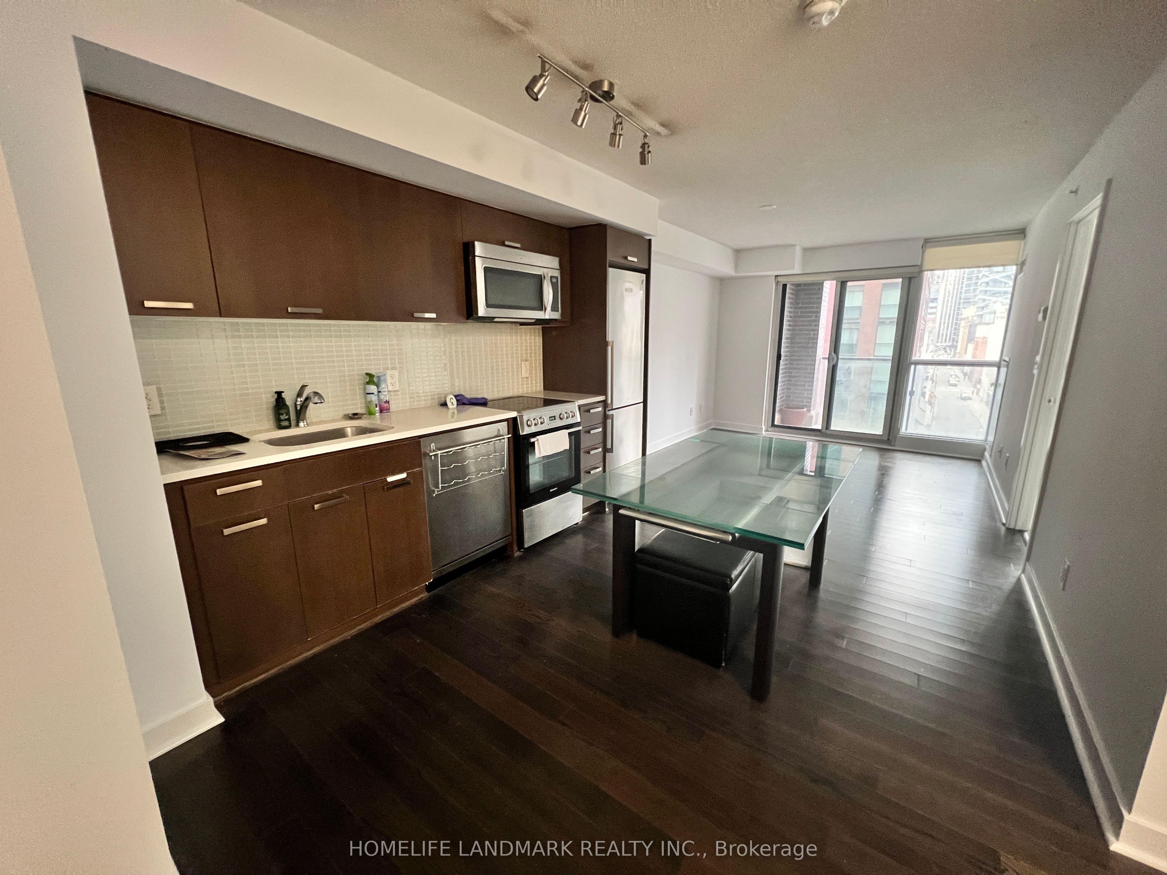 295 Adelaide Street W 513, Toronto, ON M5V 1P7