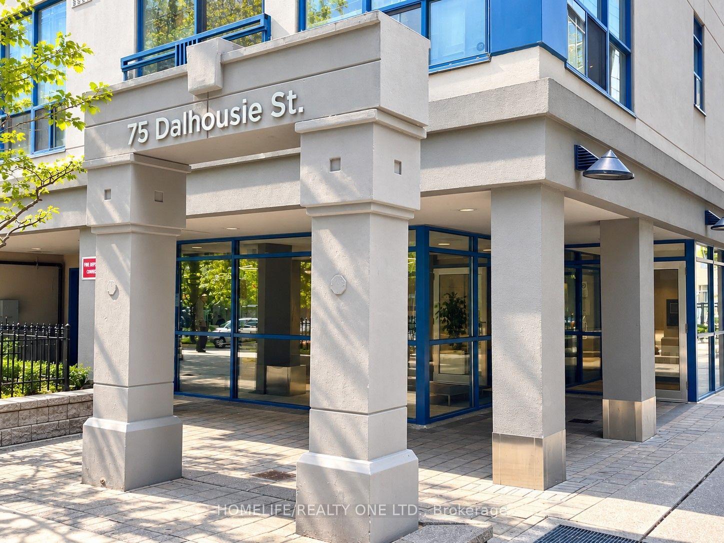 75 Dalhousie Street 206, Toronto, ON M5B 2R9