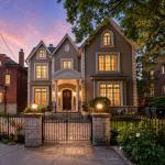 155 South Drive, Toronto, ON M4W 1S3
