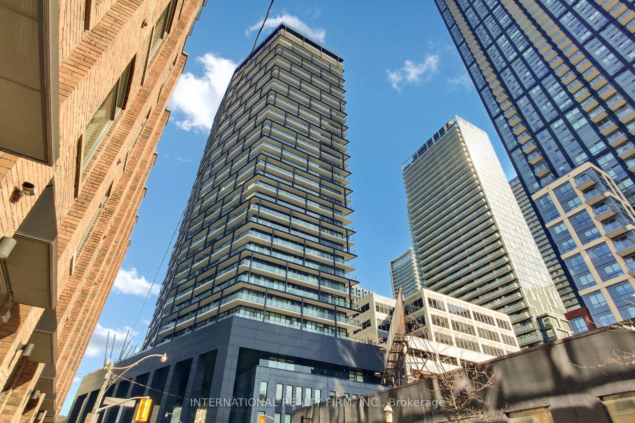 125 Peter Street 1710, Toronto, ON M5V 0M2