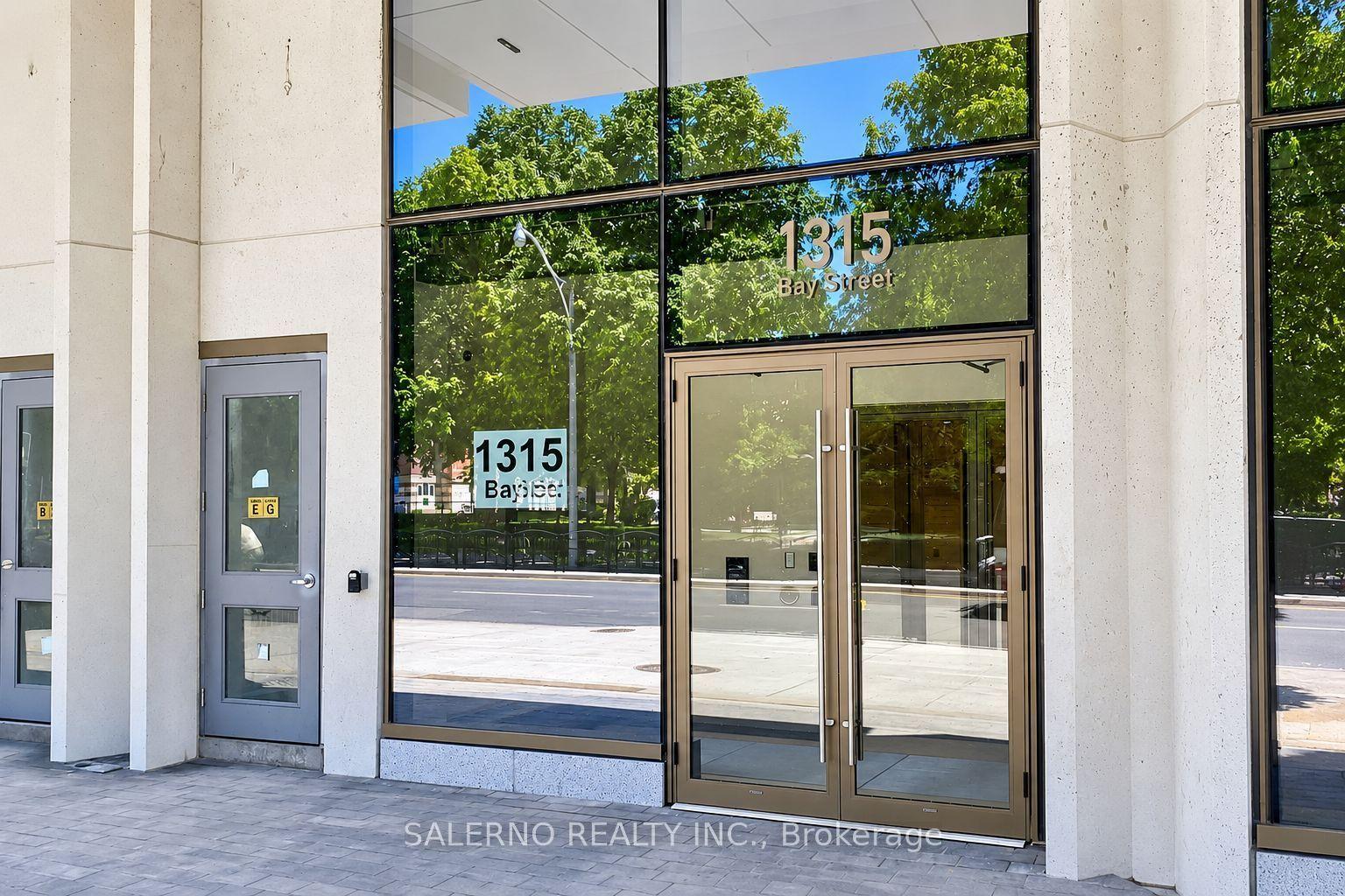 1315 Bay Street 2101, Toronto, ON M5R 2C4
