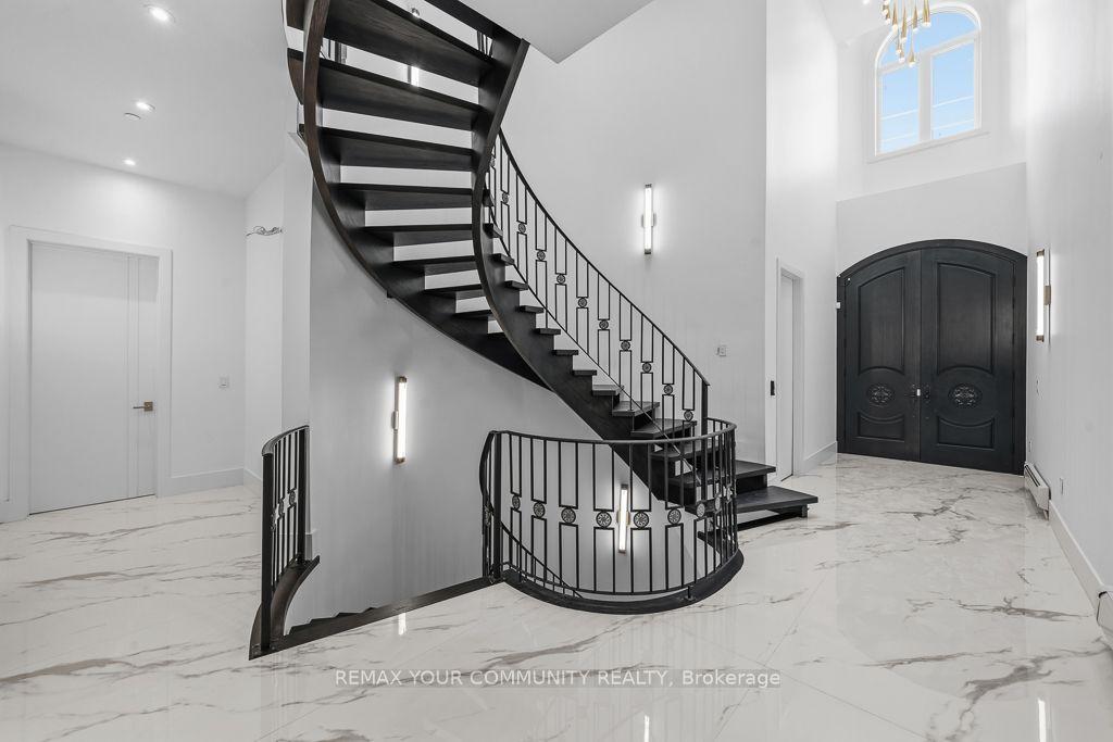 217 Churchill Avenue Aurelia Suite, Toronto, ON M2R 1E2