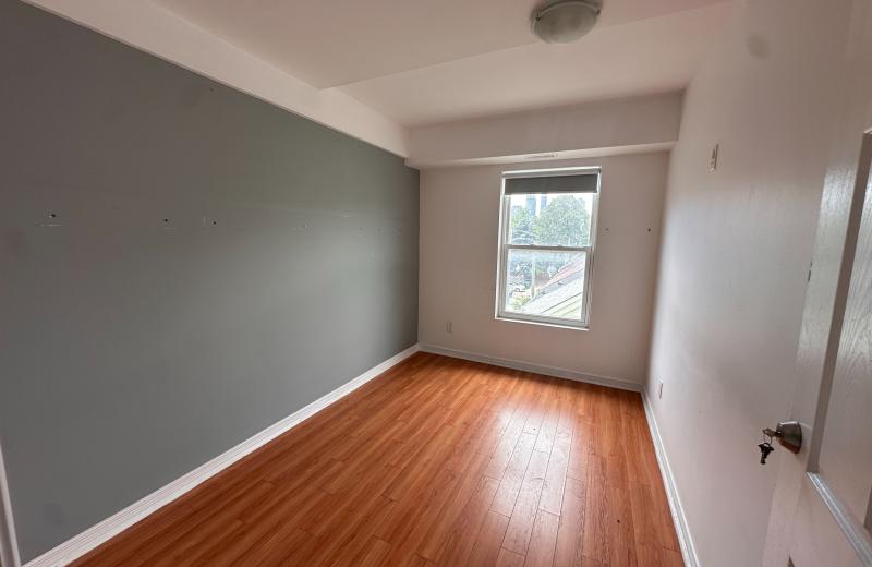 38 Kensington Place 206, Toronto, ON M5T 2J9