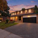 9 Tigerlily Court, Toronto, ON M2M 4E3