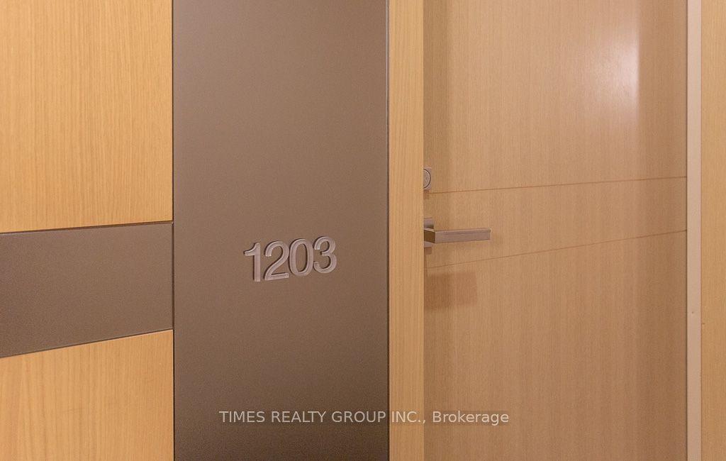 39 Queens Quay E. Street E PH1203, Toronto, ON M5E 0A5