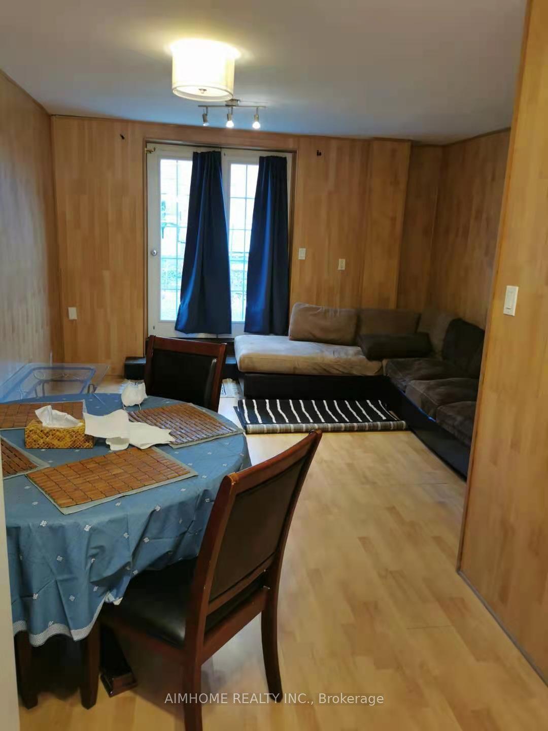 20 Lisburn Crescent, Toronto, ON M2J 2Z5