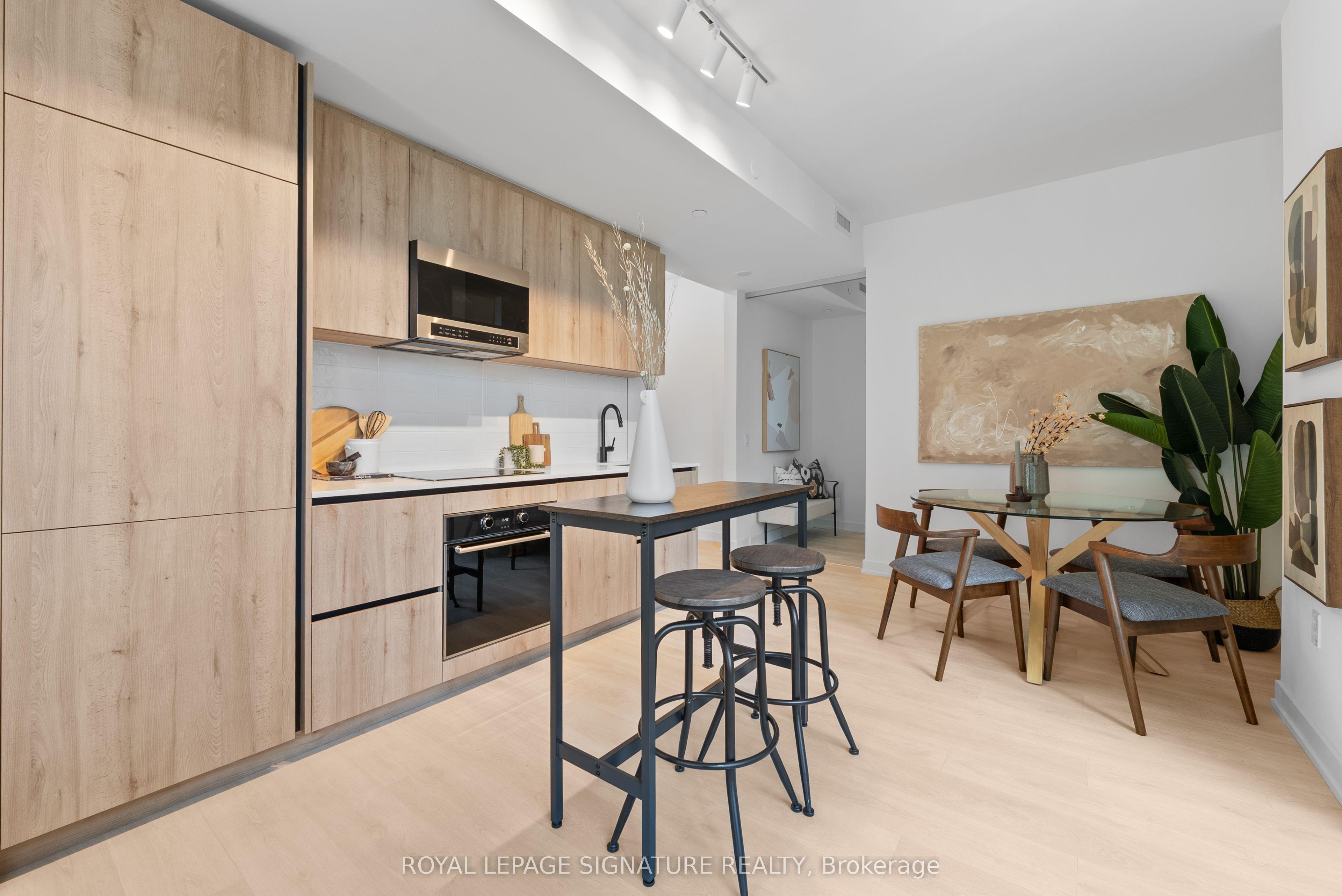 117 Broadway Avenue 2502, Toronto, ON M4P 1V3