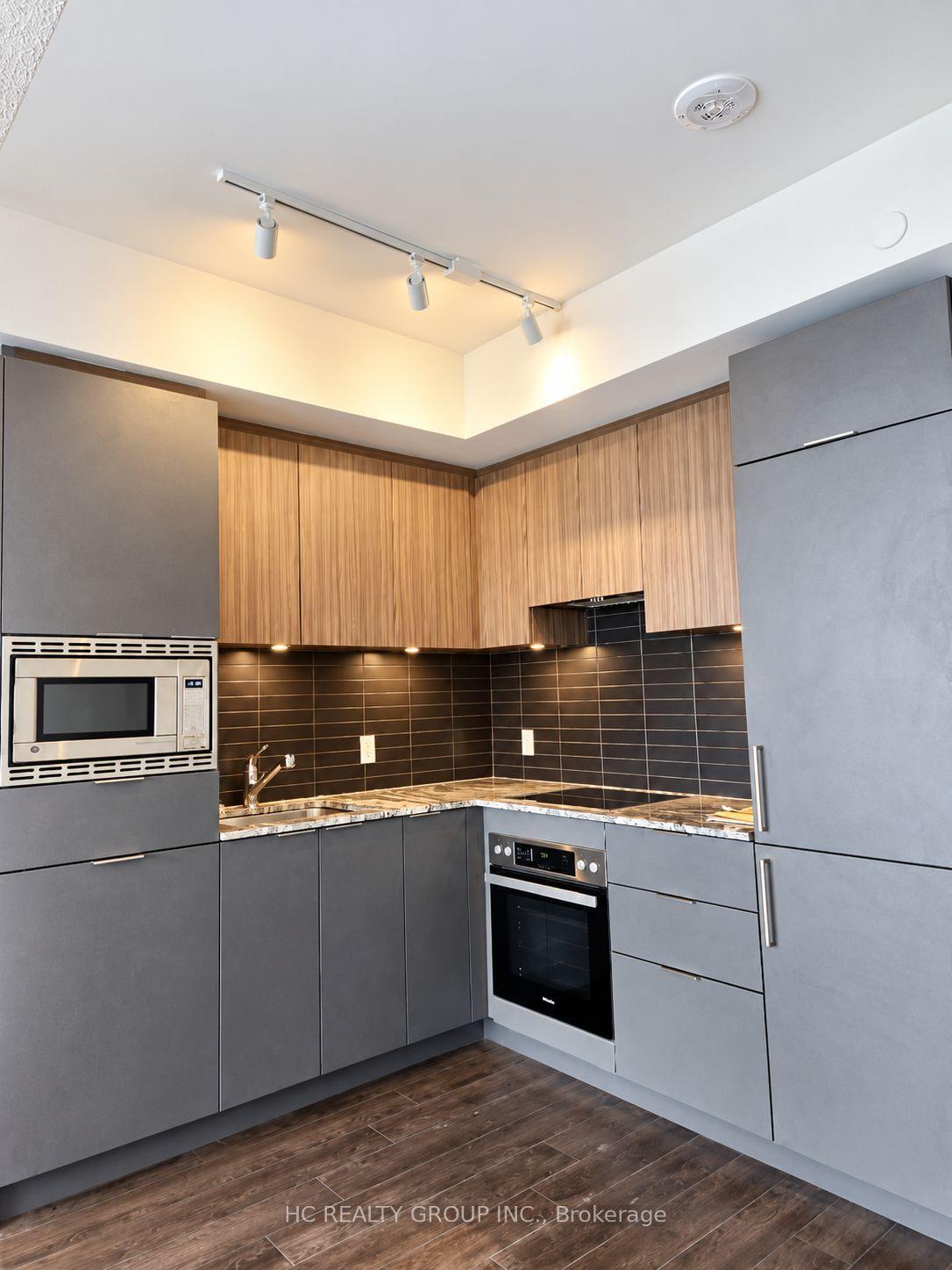 50 O'Neill Road 1106, Toronto, ON M3C 0R1