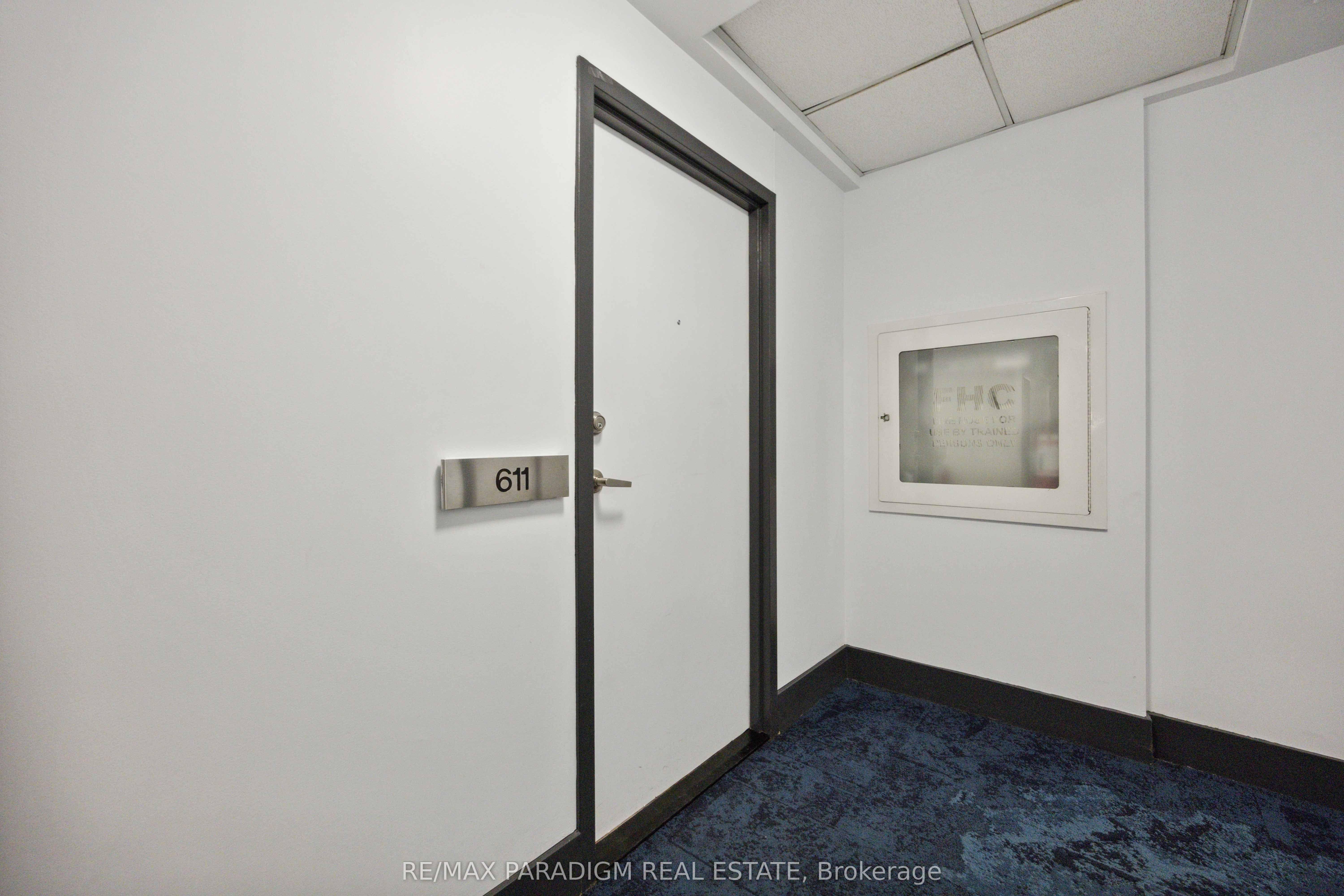 9 Spadina Avenue 611, Toronto, ON M5V 3M5
