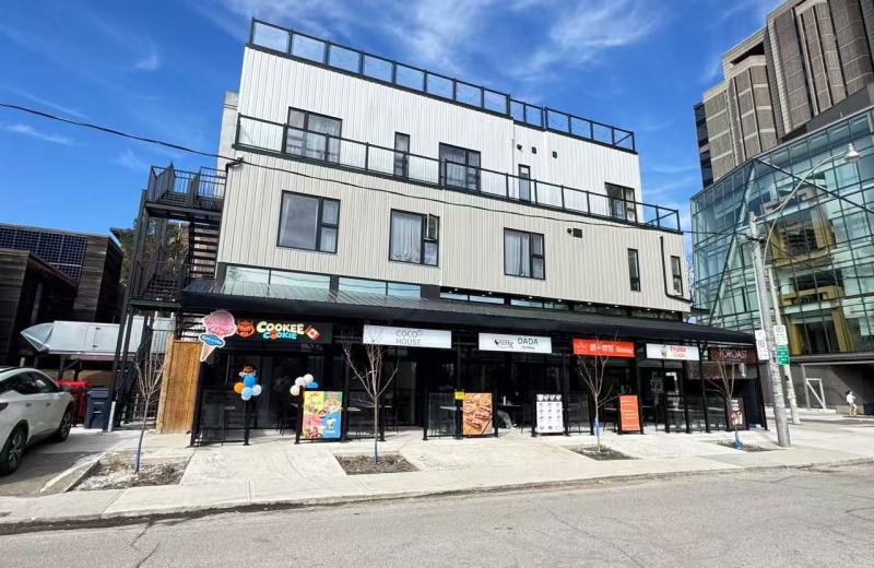 364 Huron Street 205, Toronto, ON M5S 2G4