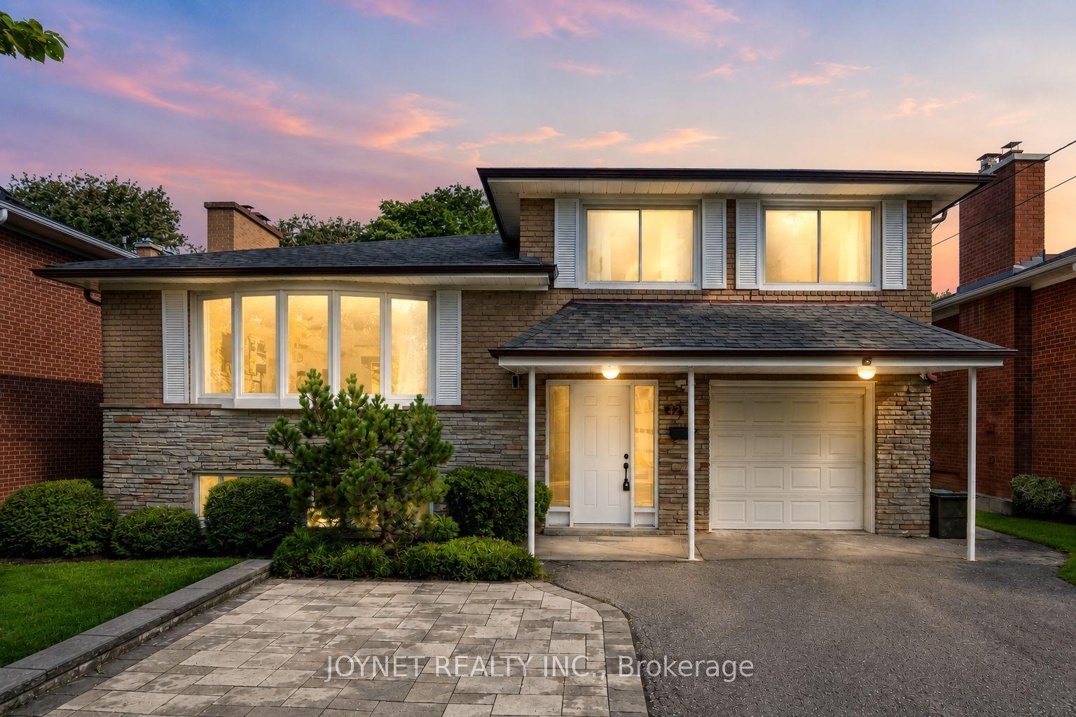 42 Brucedale Crescent, Toronto, ON M2K 2C7