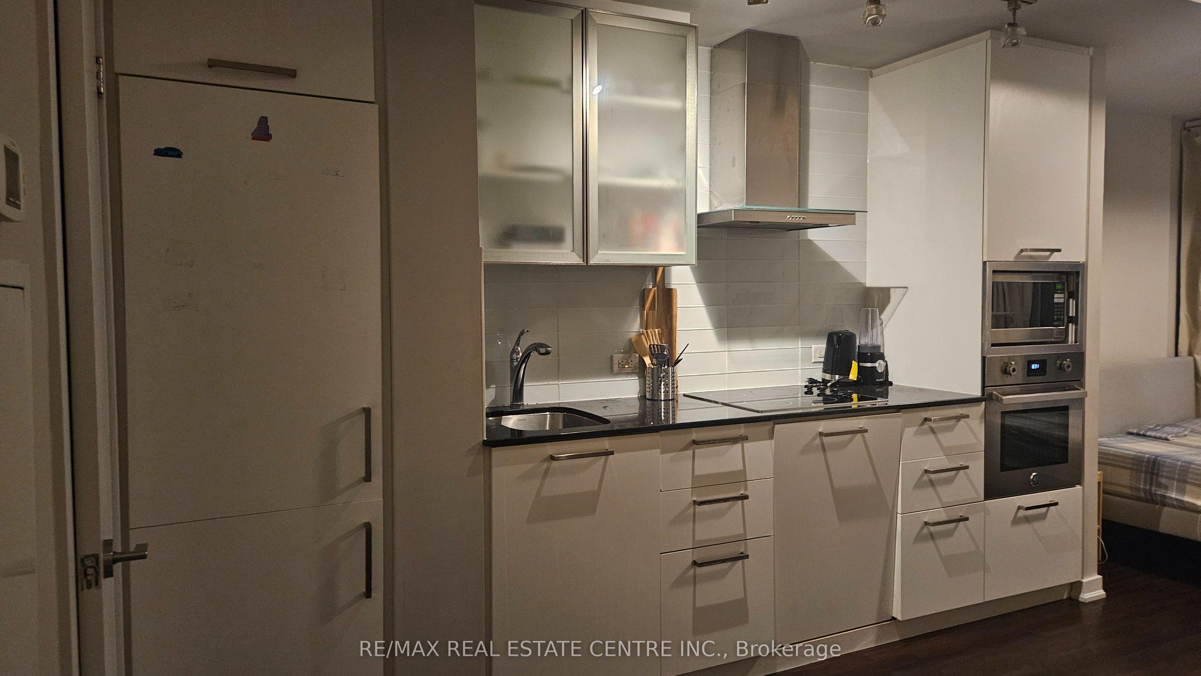 12 York Street 3308, Toronto, ON M5J 2Z2