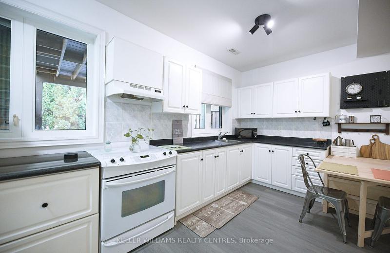 61 Fairchild Avenue Bsmt, Toronto, ON M2M 1T8