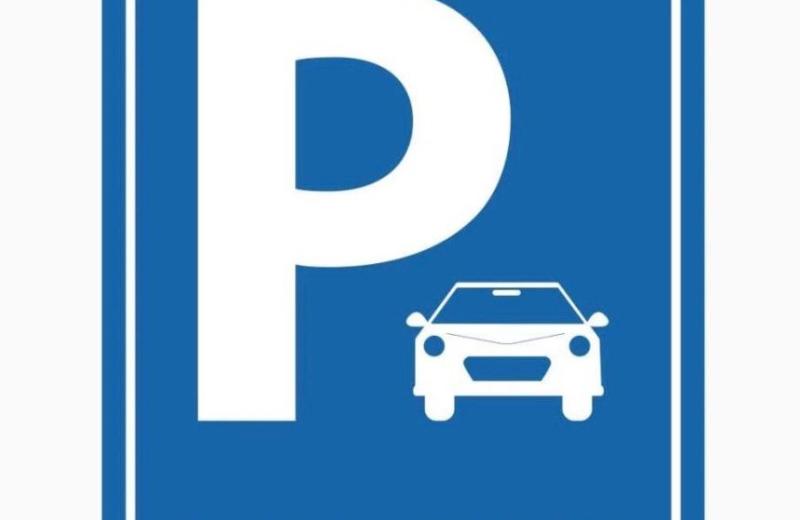 45 Charles Street Parking, Toronto, ON M4Y 0B8