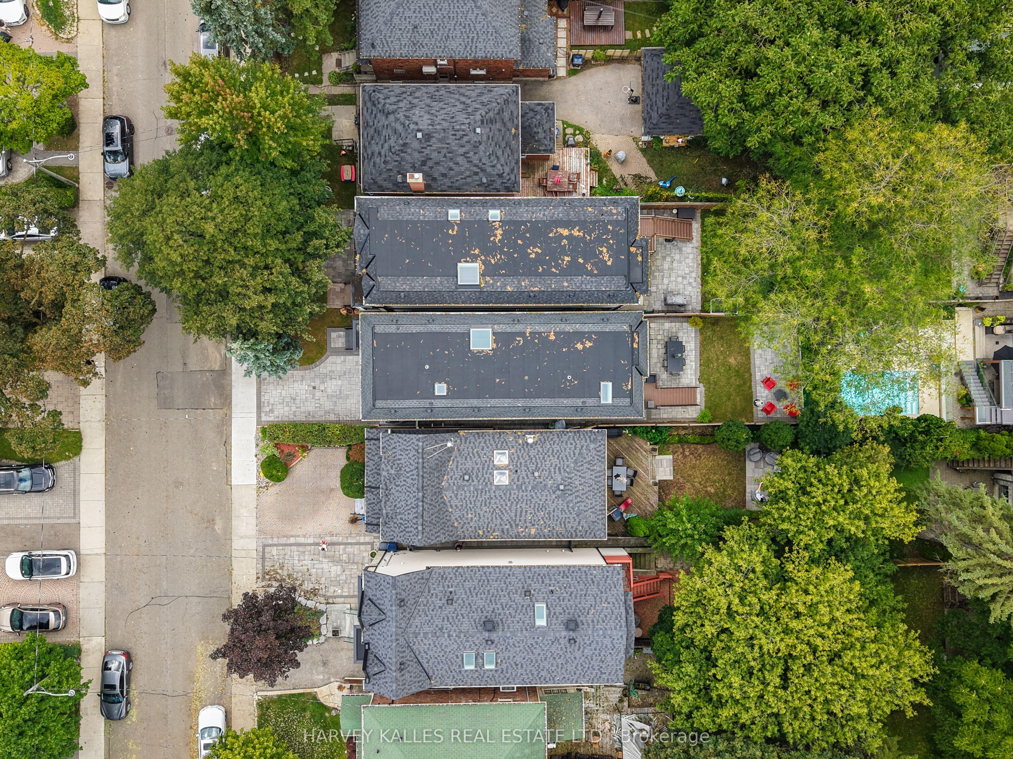 90 Roe Avenue, Toronto, ON M5M 2H7
