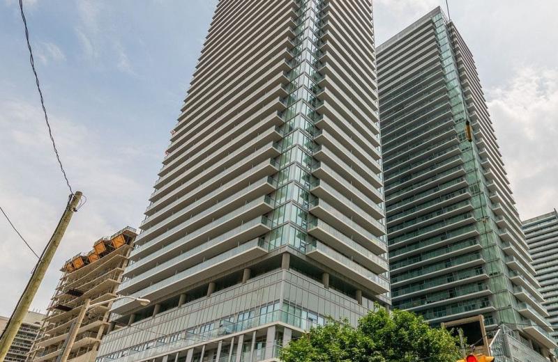99 Broadway Avenue Lph06, Toronto, ON M4P 0E3