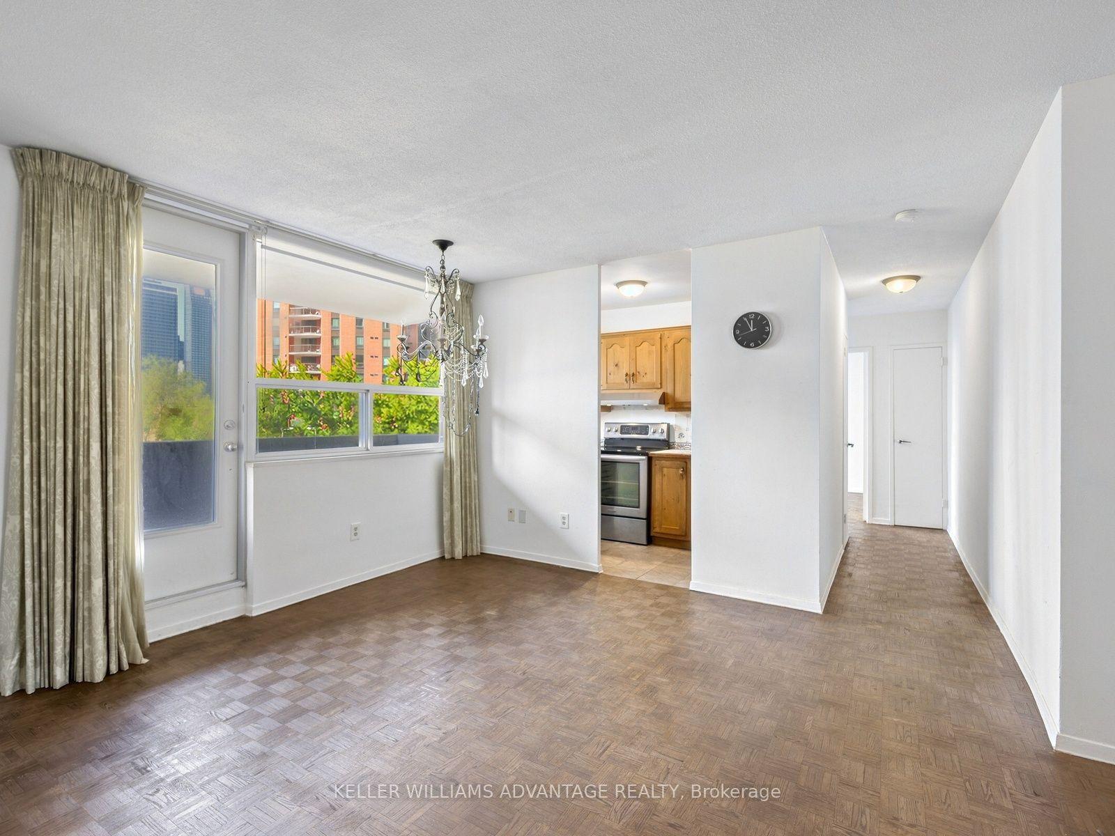 40 Homewood Avenue 807, Toronto, ON M4Y 2K2