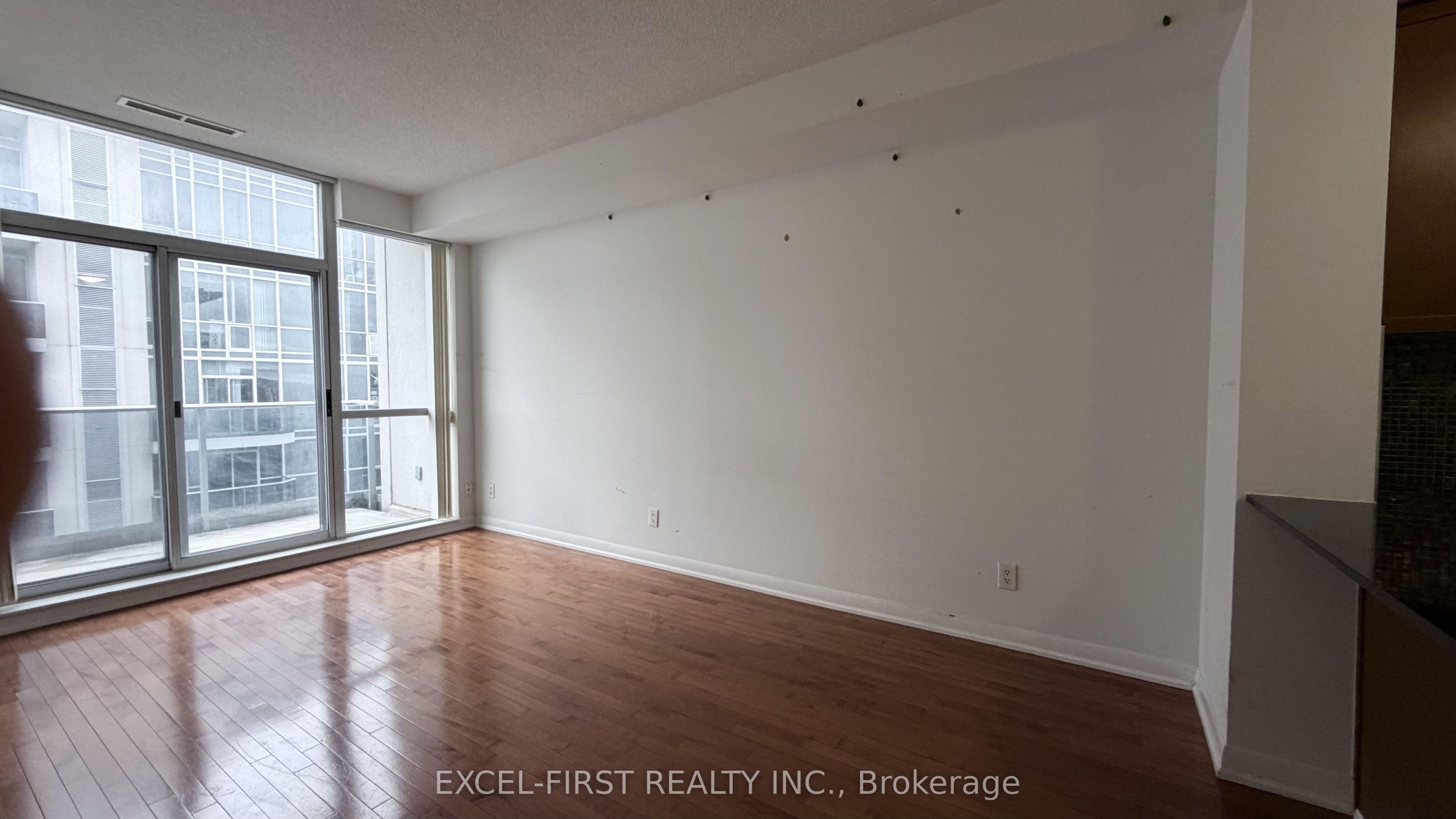 5793 Yonge Street Ph 105, Toronto, ON M2M 3T9